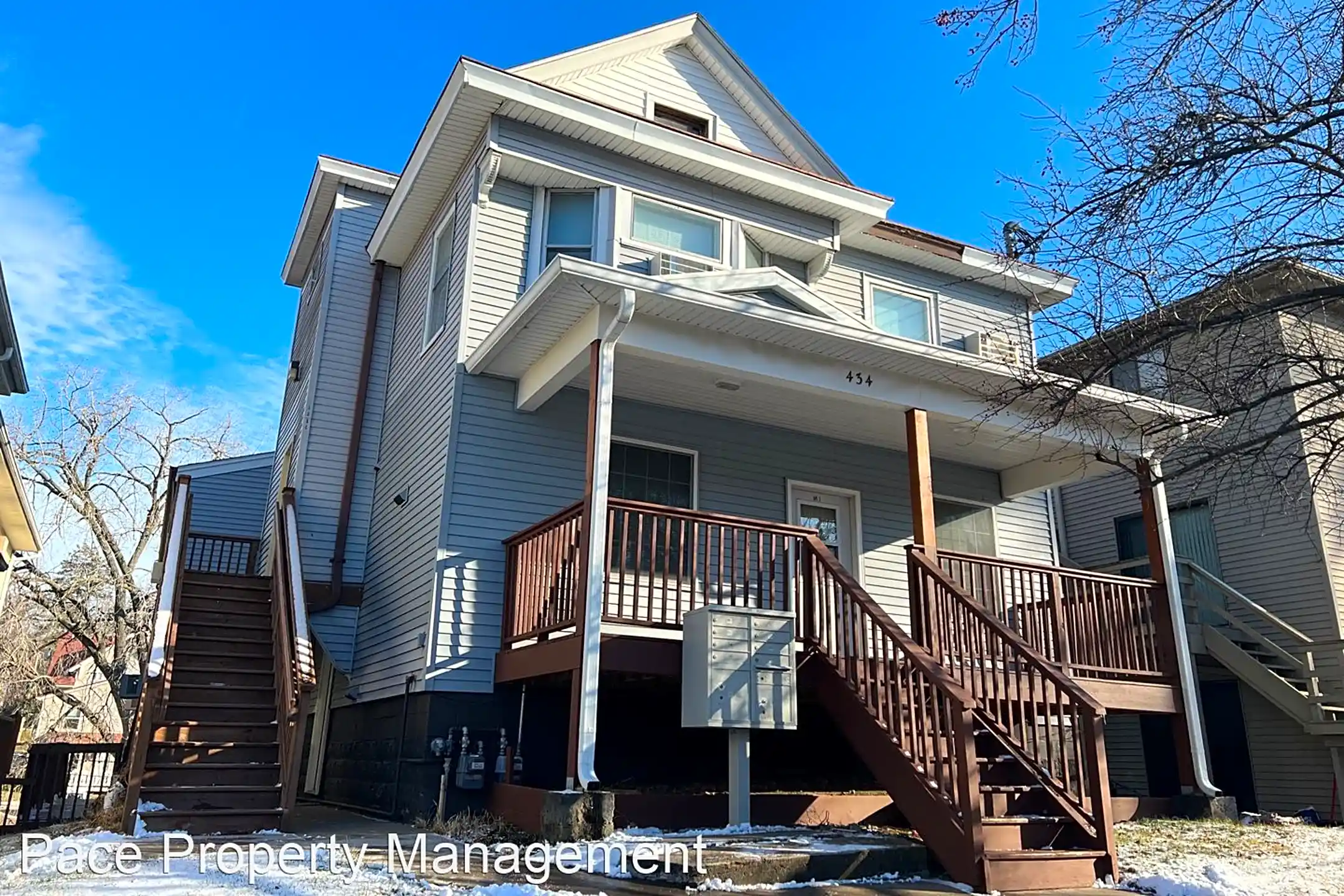 434 S Johnson St Apartments Iowa City, IA 52240