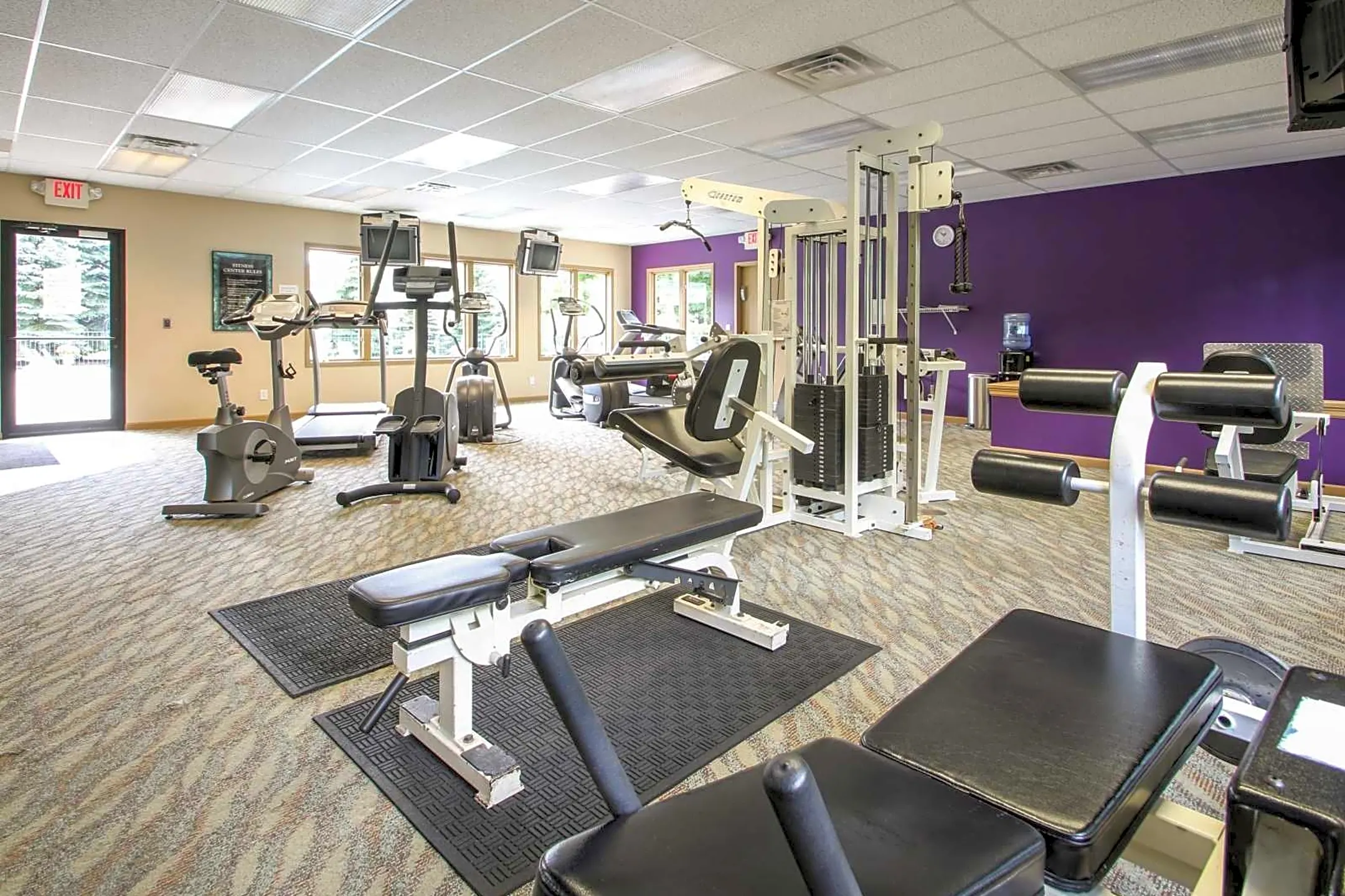 Fitness Weight Room - Pembrook Place - Rockford, IL