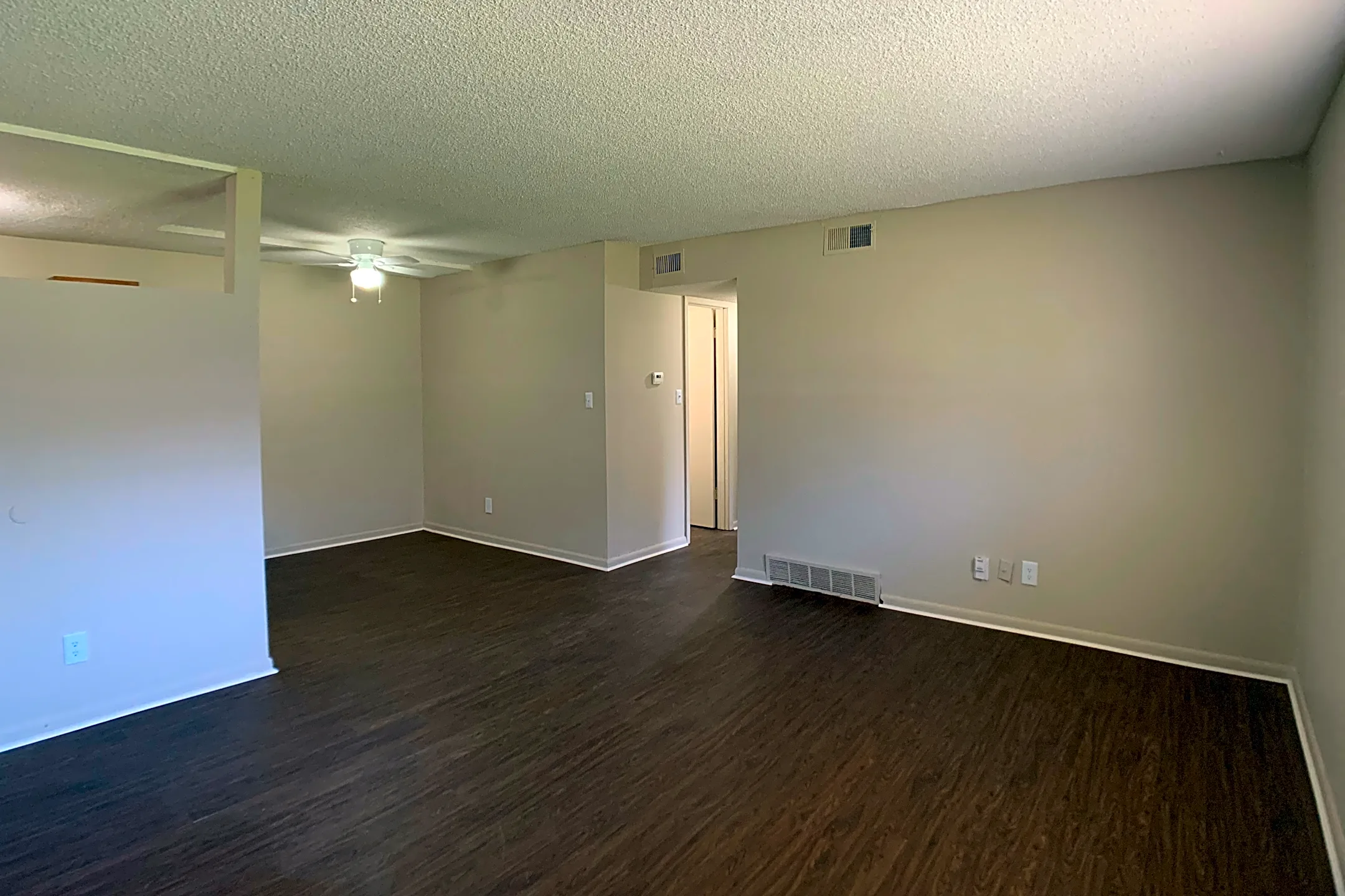 Bethany Park Plaza Kansas City, KS 66102