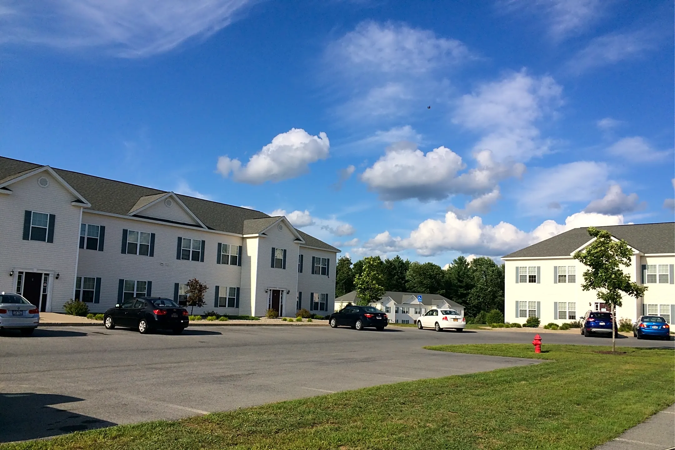 Bluebird Village Townhouses And Apartments Apartments South Glens