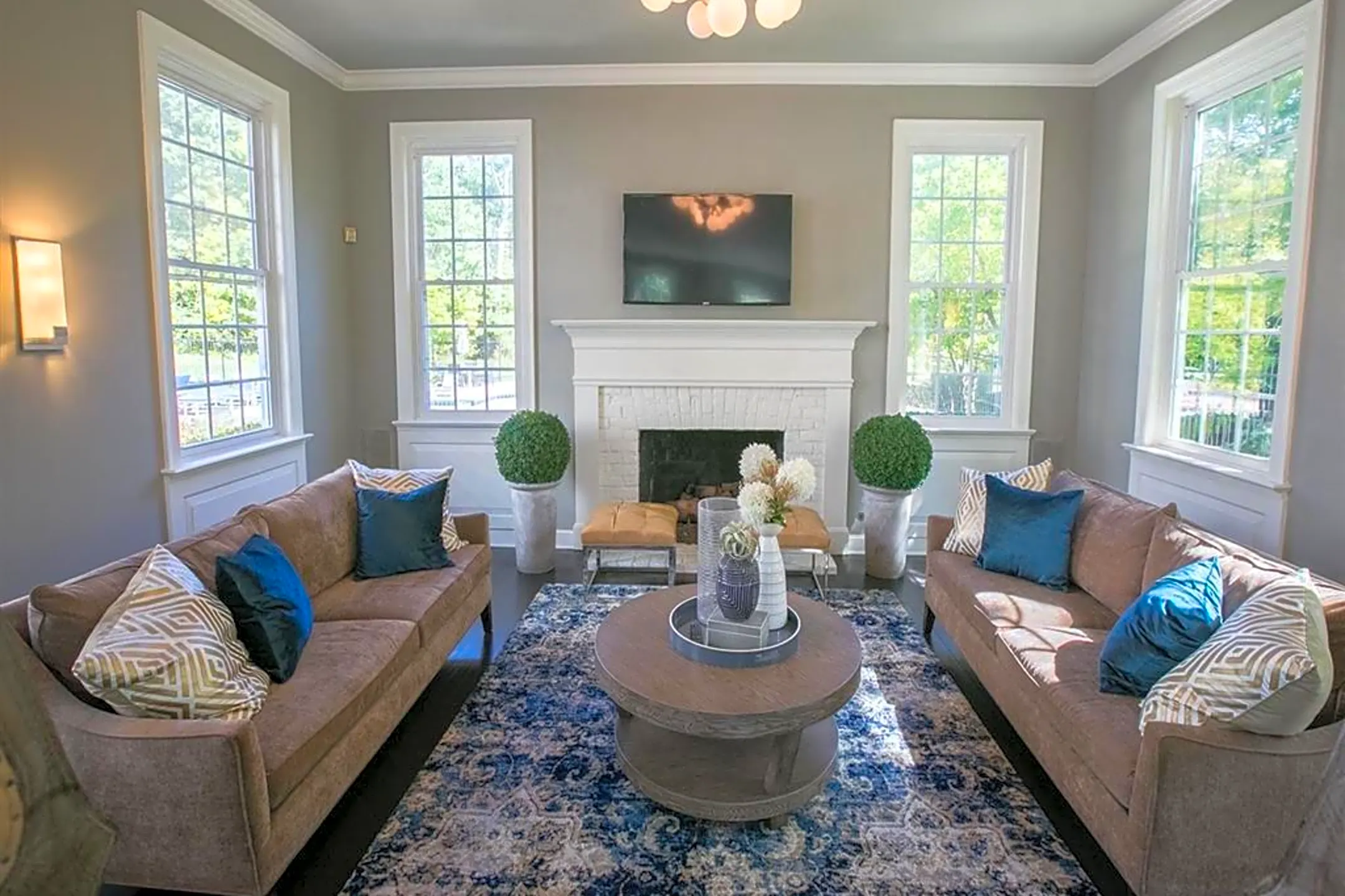 The Residence At Christopher Wren Apartments 1390 Christopher Wren Dr