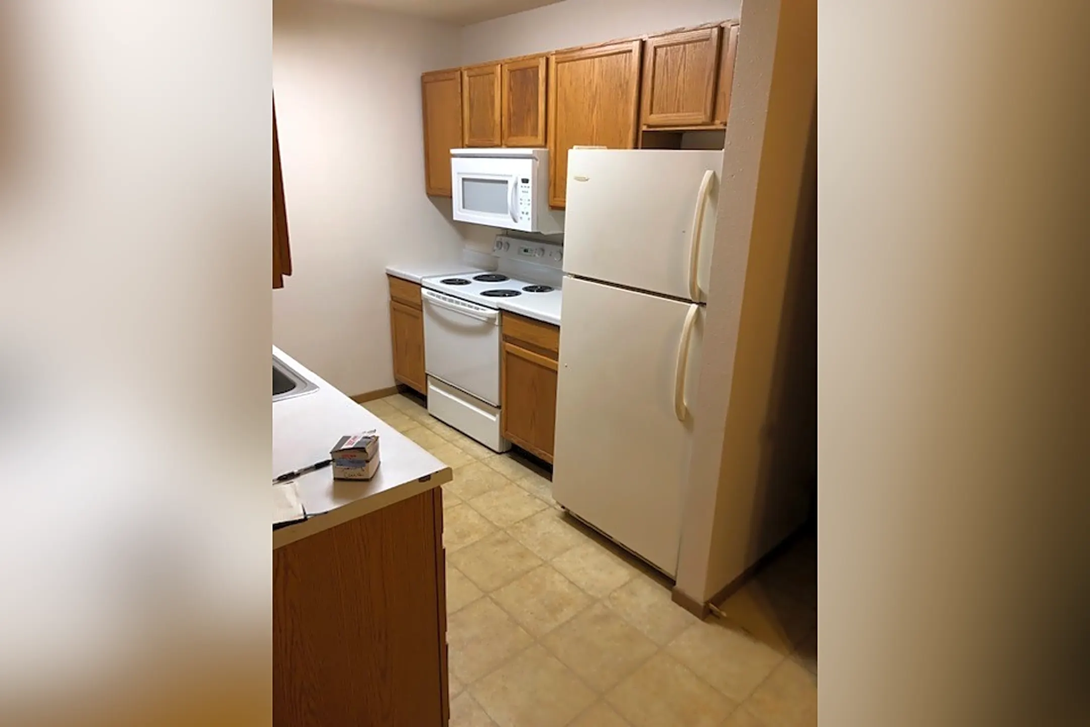 Sandy Creek Apartments 320 N Western Ave Sioux Falls, SD Apartments