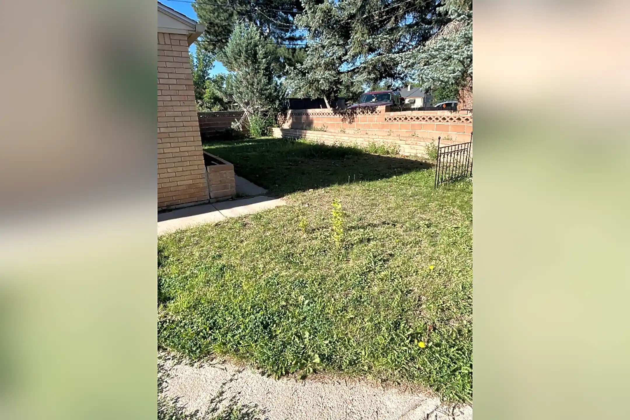 419 W 5th Ave Houses Cheyenne, WY 82001