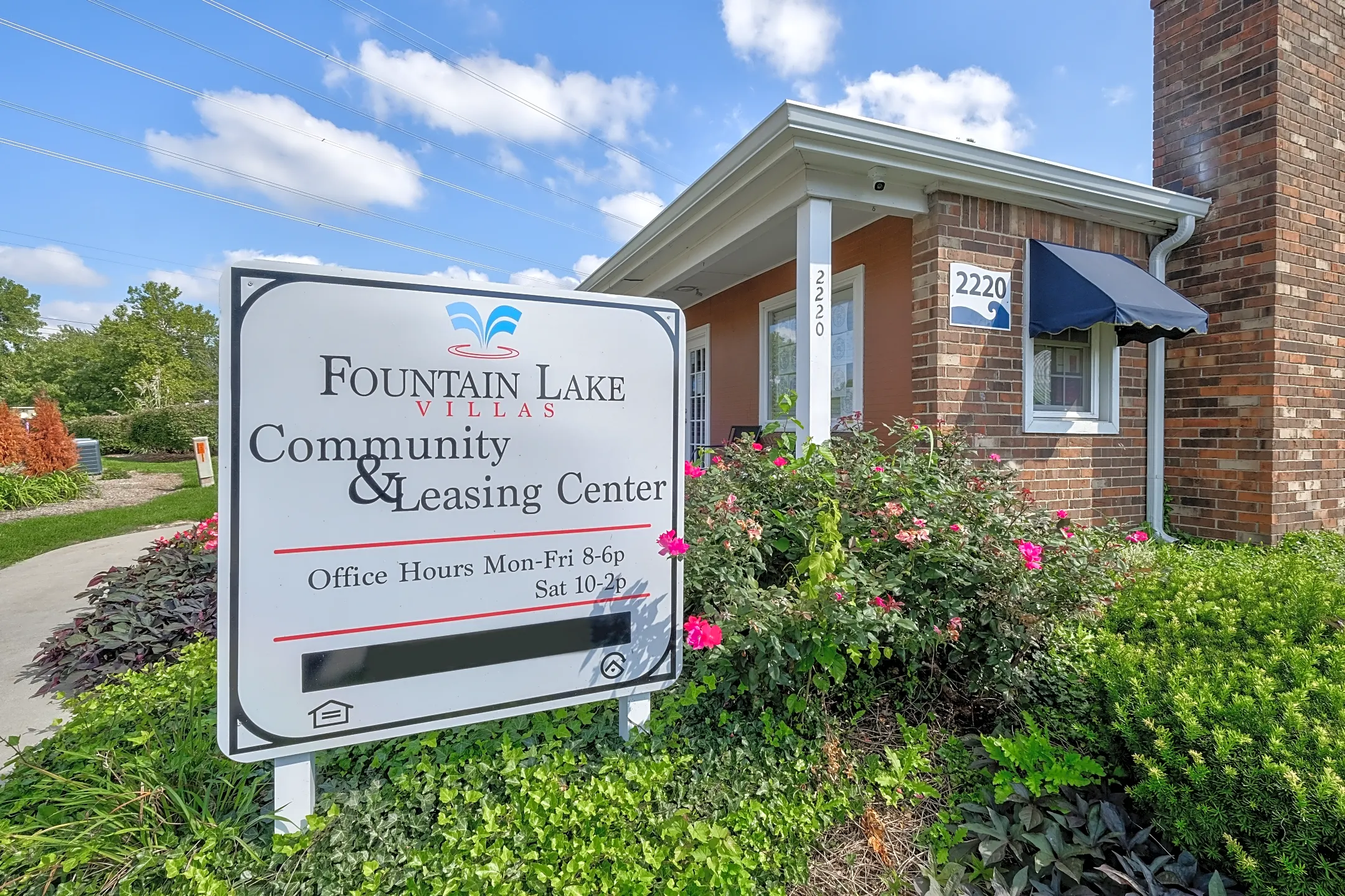 Fountain Lake Villas - 2220 E Stop 13 Rd | Indianapolis, IN Apartments ...