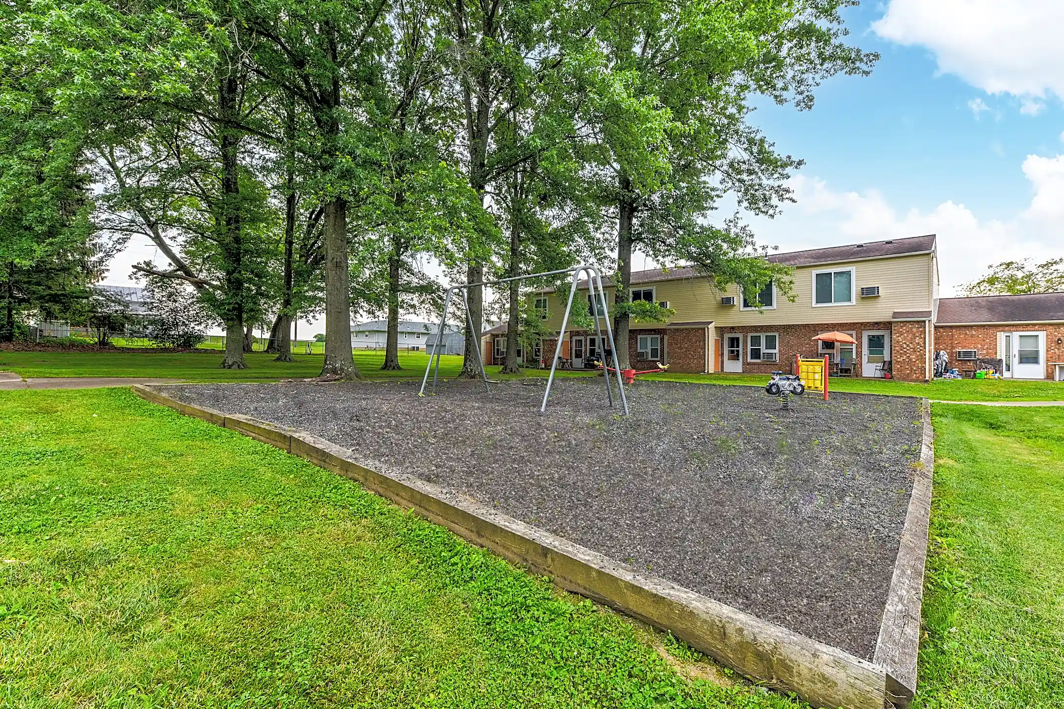 Pleasantville Commons Apartments Pleasantville, OH 43148