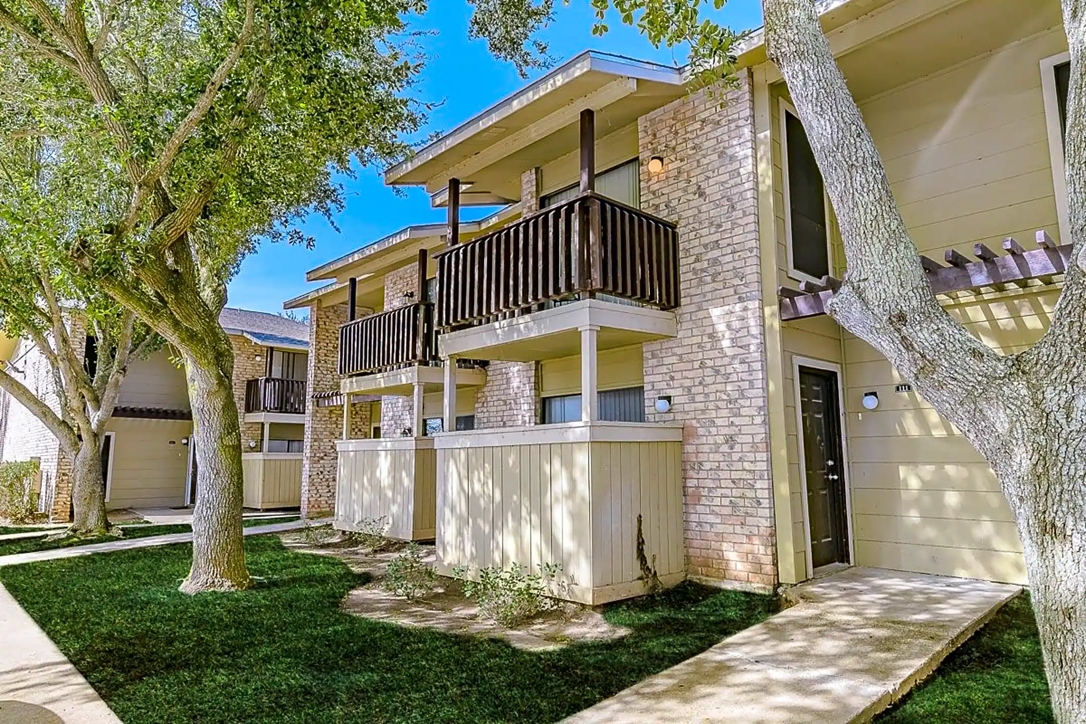 Palm Village Apartments Bay City, TX 77414