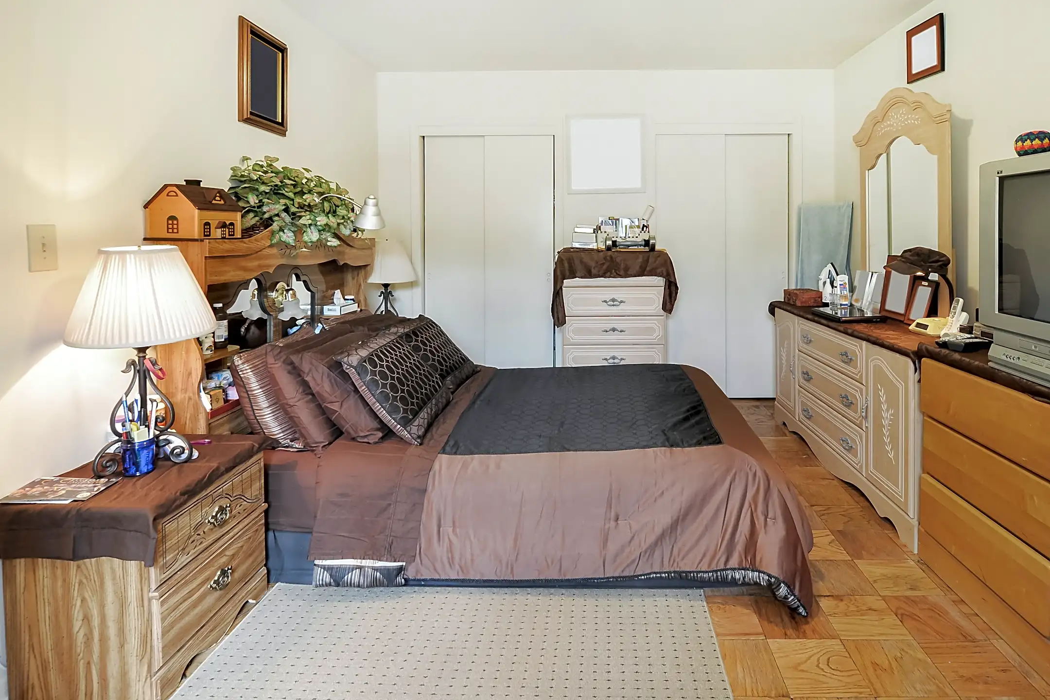 Olde East Townhouses Farmhouse Lane Building M Morristown, NJ Apartments for Rent Rent.