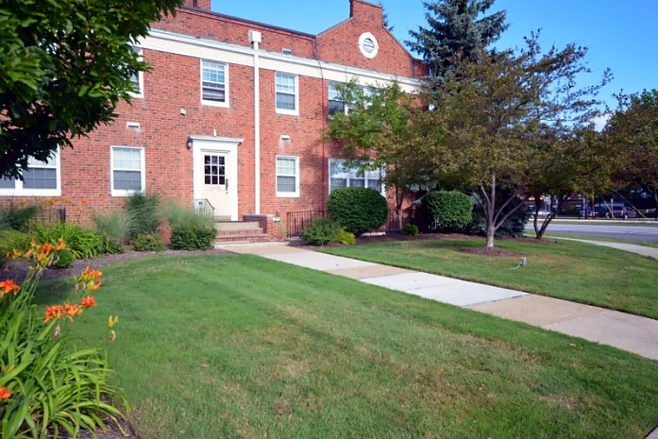 Building - The Westmoreland - Shaker Heights, OH