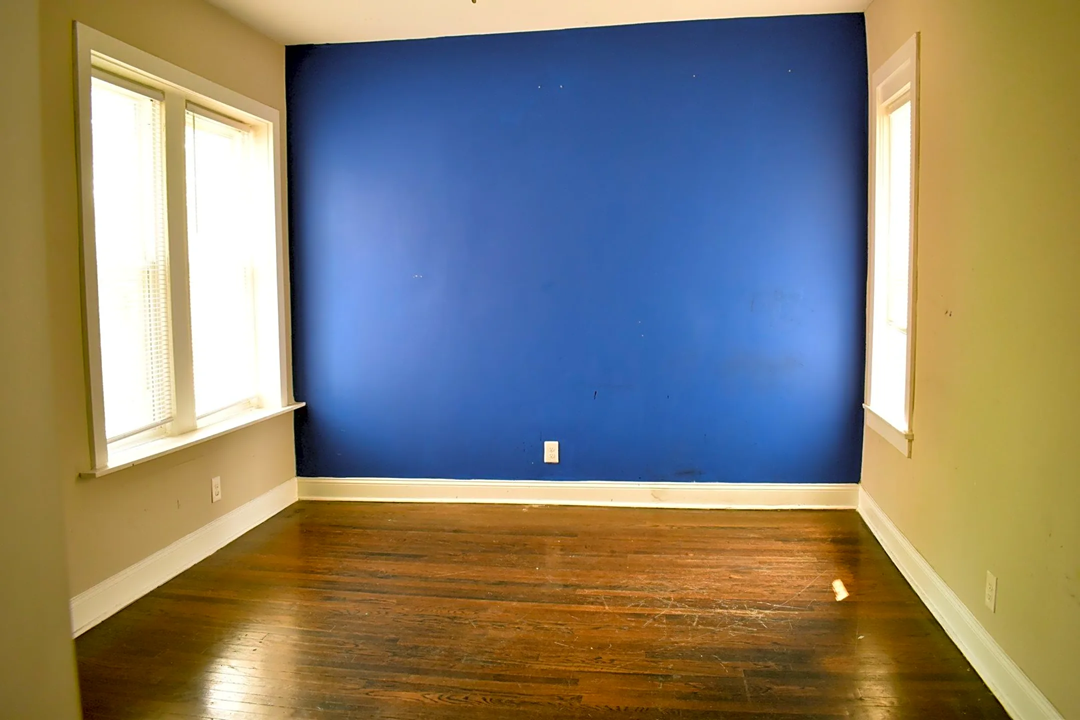 11022 S Vernon Ave #2W - Chicago, IL