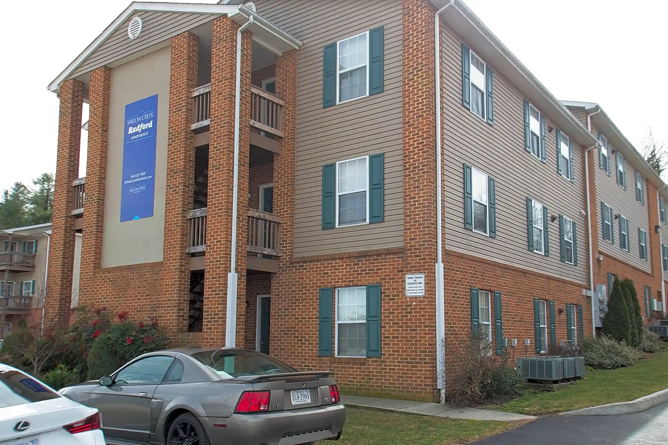 Lawrence Street Apartments Radford, VA 24141