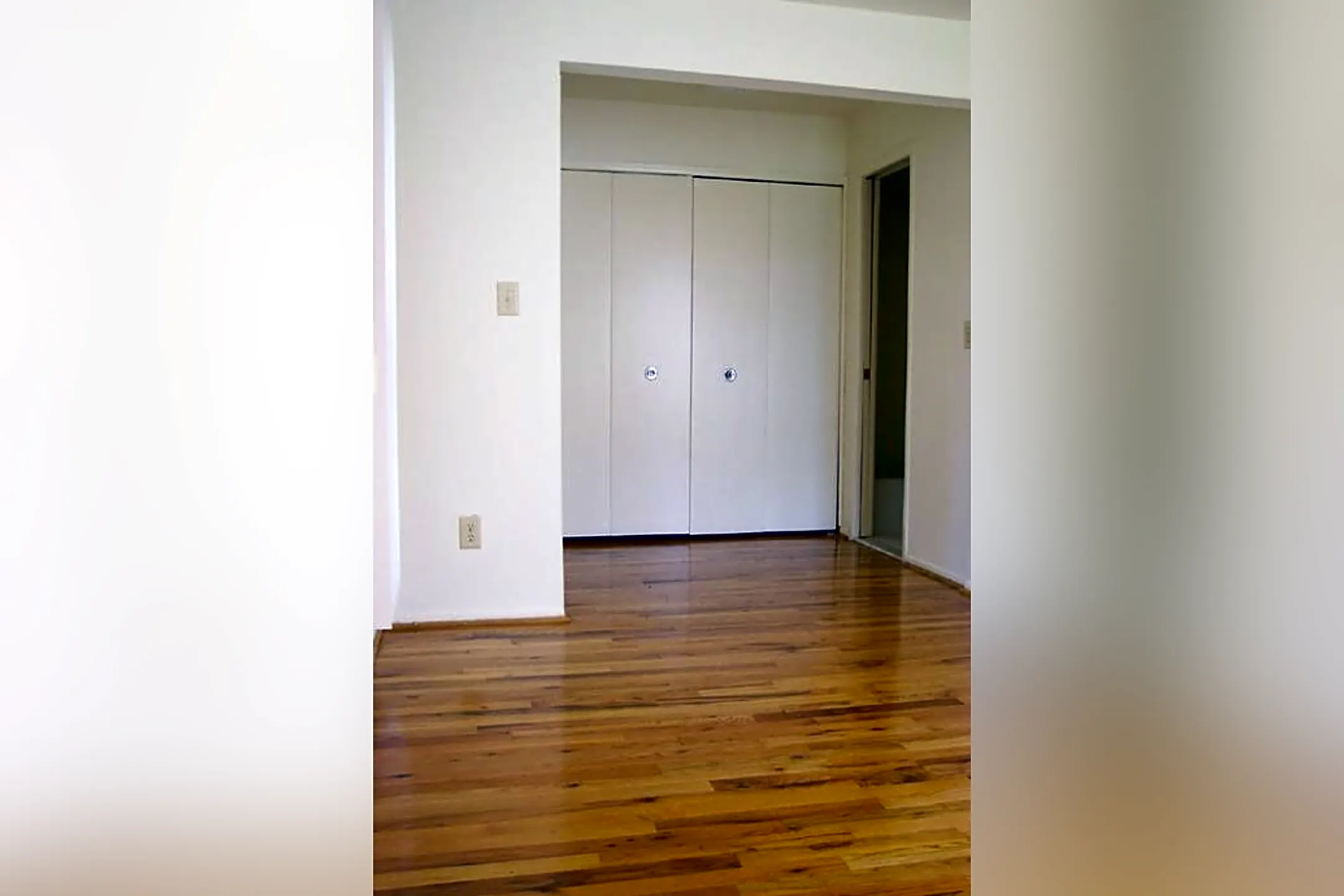 Amber's Mansfield Apartments Royal Oak, MI 48073