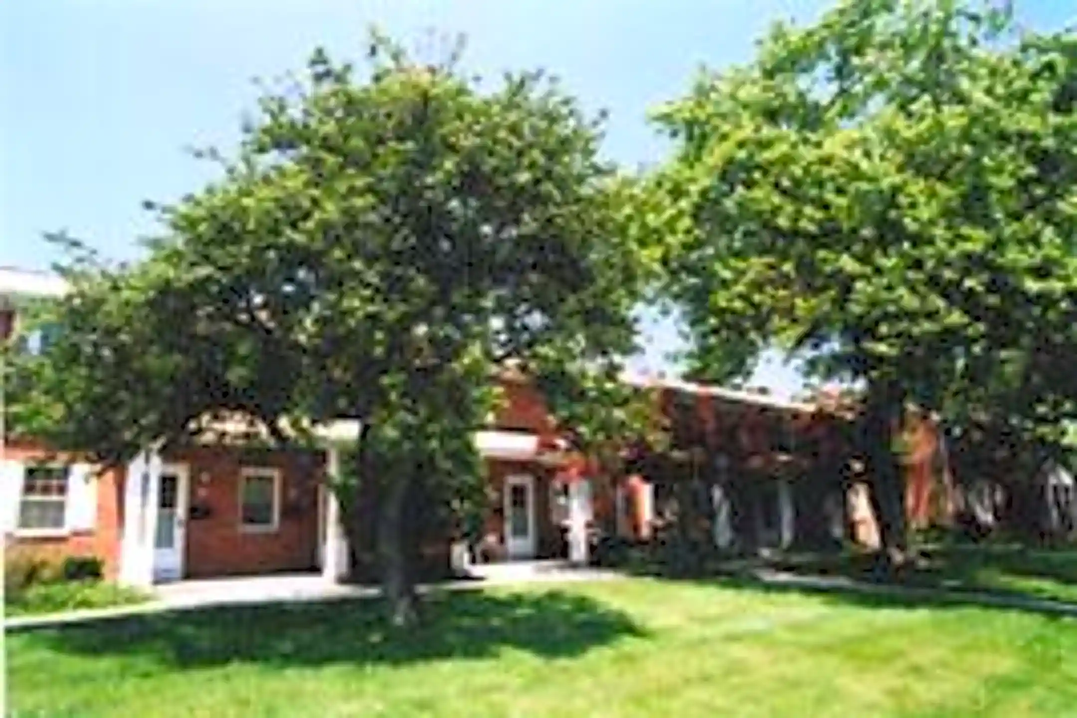 The Harbour Club 161 Milligan Rd West Babylon, NY Apartments for