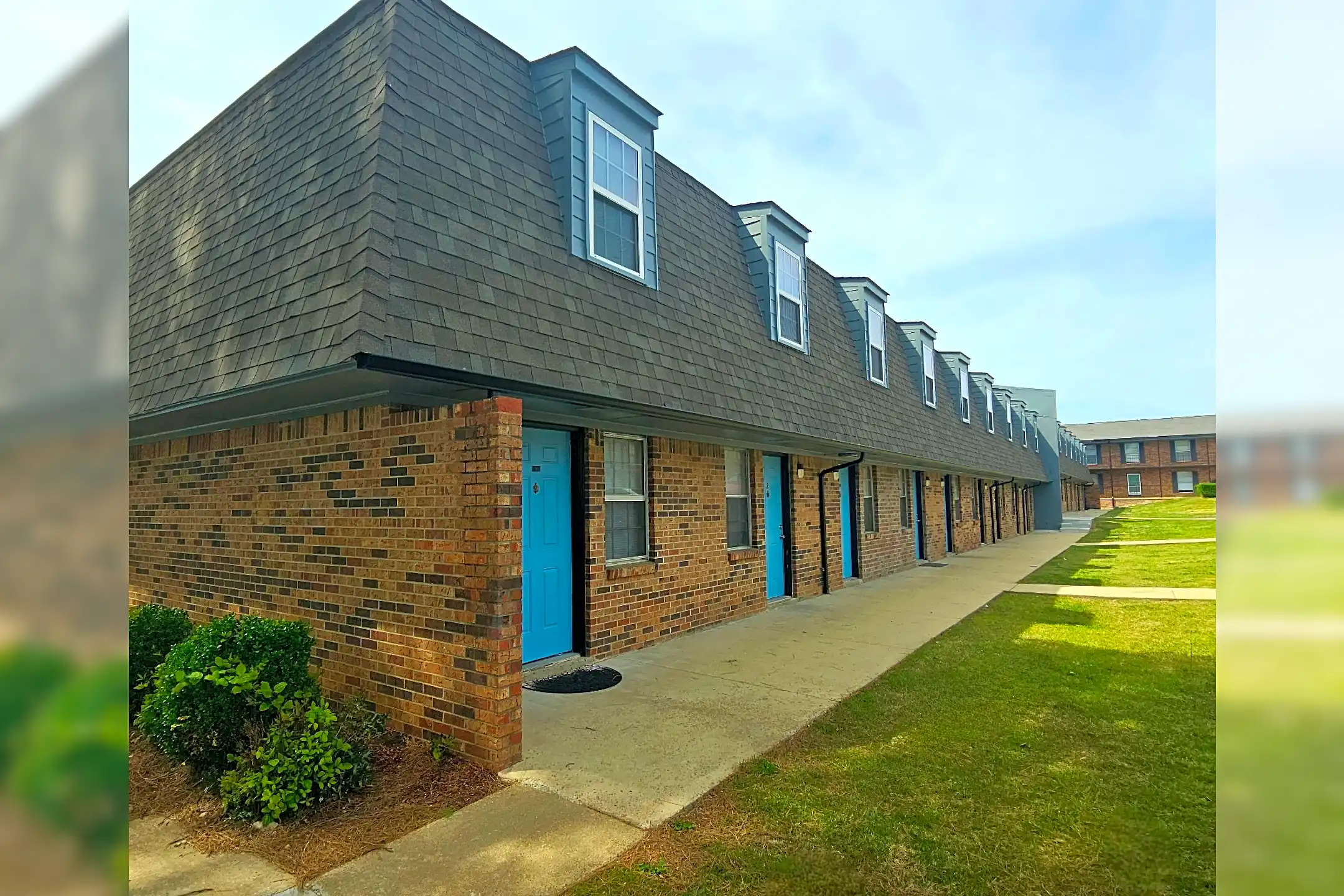 The Courtyard at The Corner 1830 E Johnson Ave Jonesboro, AR