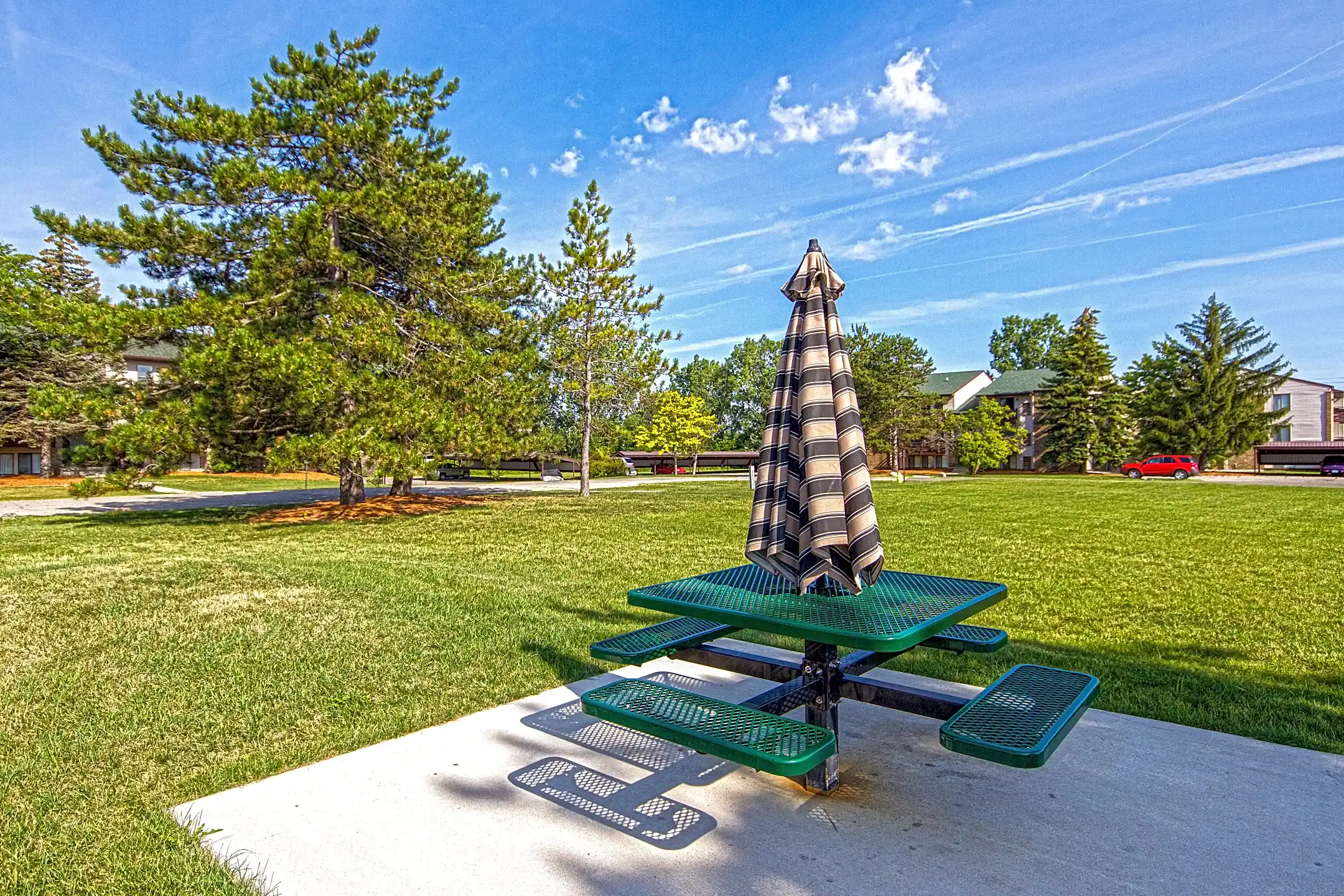 Delta Square Apartments 5426 W Michigan Ave Lansing, MI for Rent