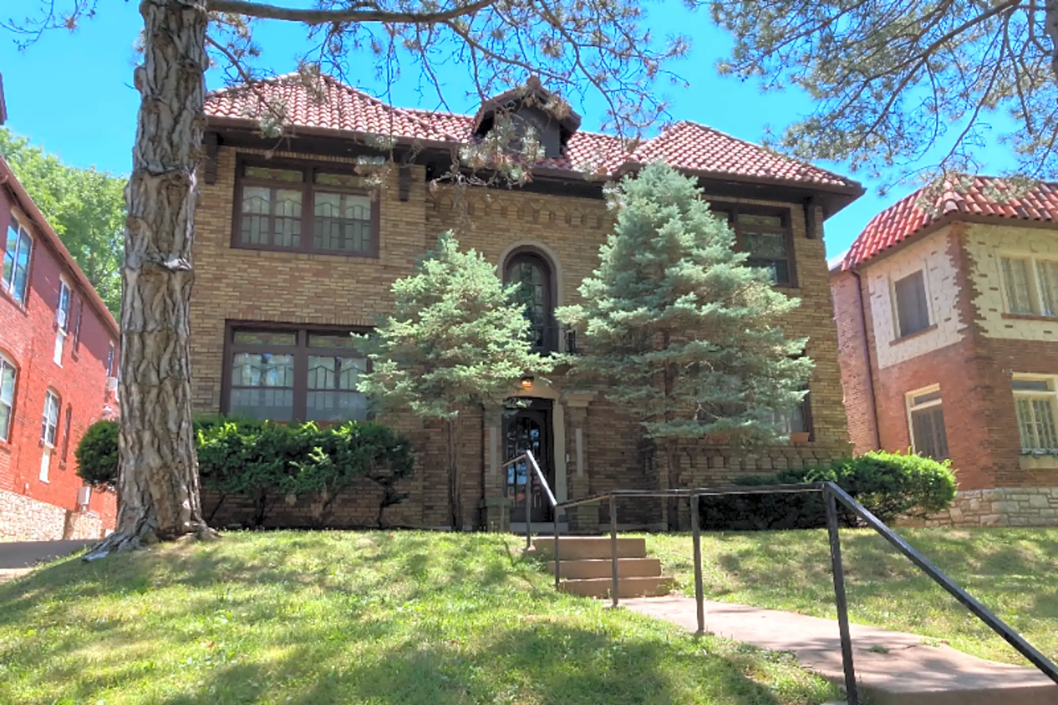 7212 Forsyth Blvd Clayton, MO Apartments for Rent Rent.