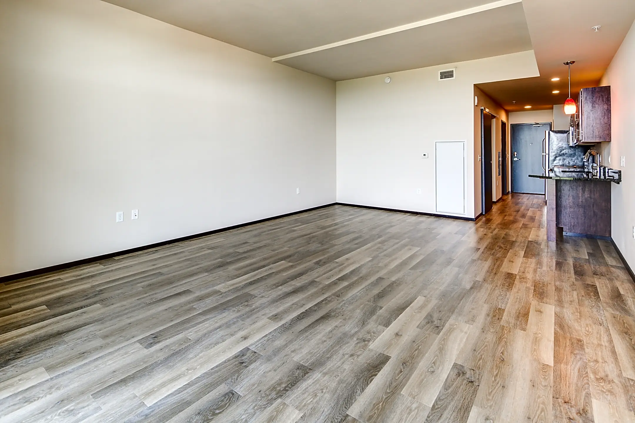 Galaxie High Rise Apartments Madison, WI 53703