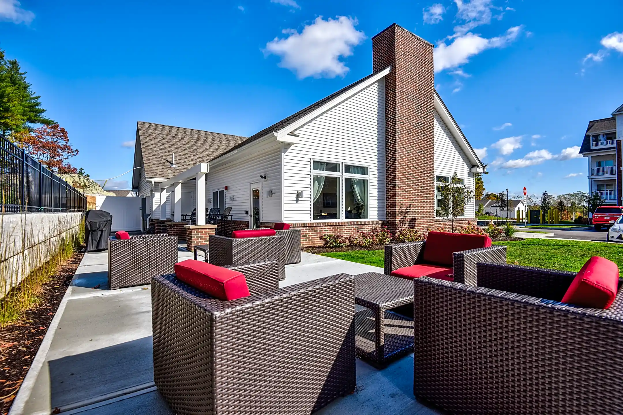 Reynolds Farm Morningside Drive North Kingstown, RI Apartments for