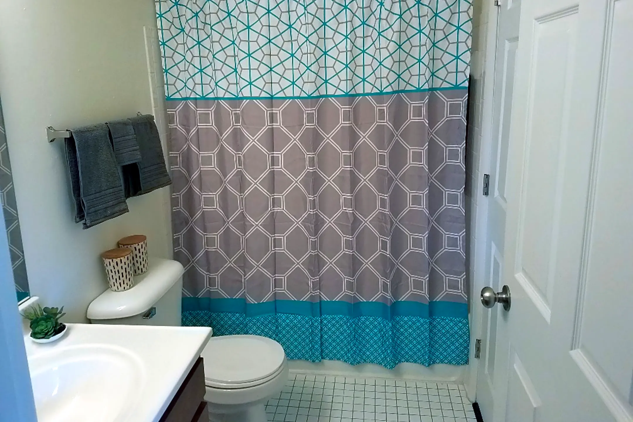 Bathroom - Mallard Landing - Marion, OH