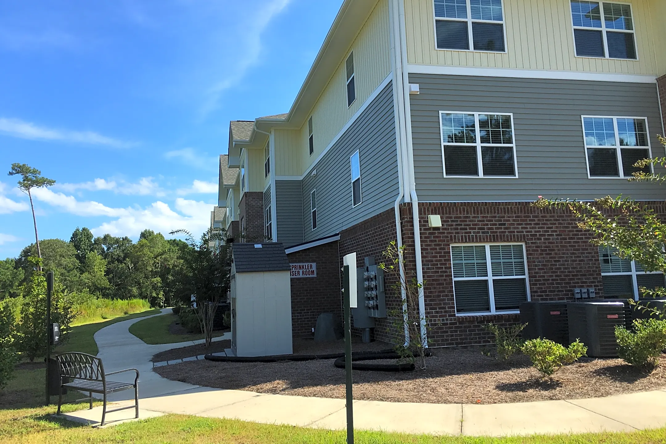 Sunset Creek Commons - 1401 Seaside Rd SW | Sunset Beach, NC Apartments ...