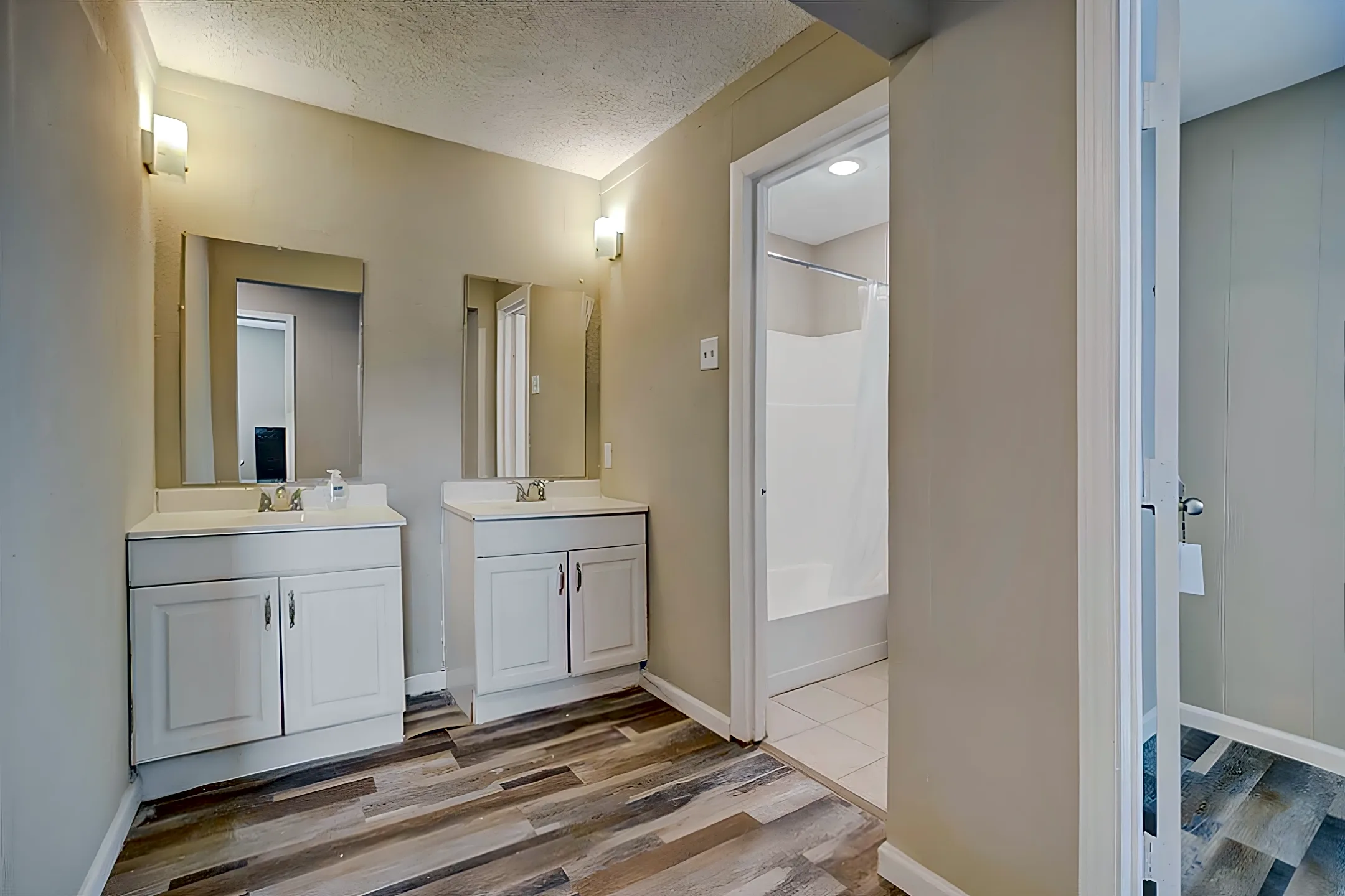 Bathroom - Room For Rent - Houston, TX