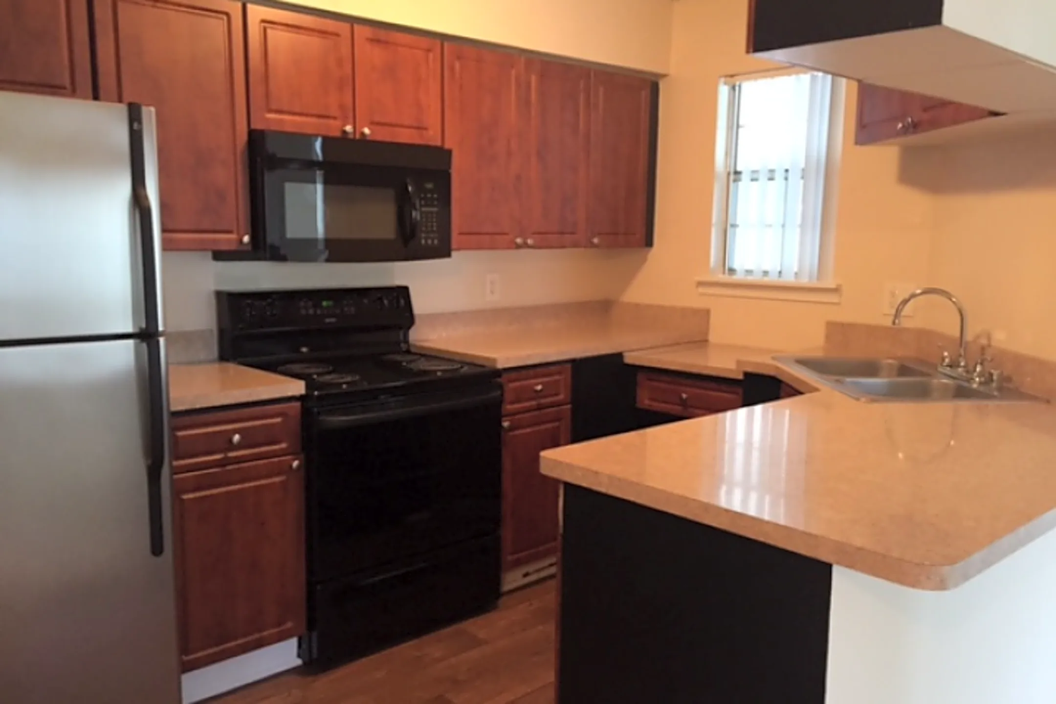 Steeplechase Apartments 305 Lindenhurst Dr Lexington, KY Apartments