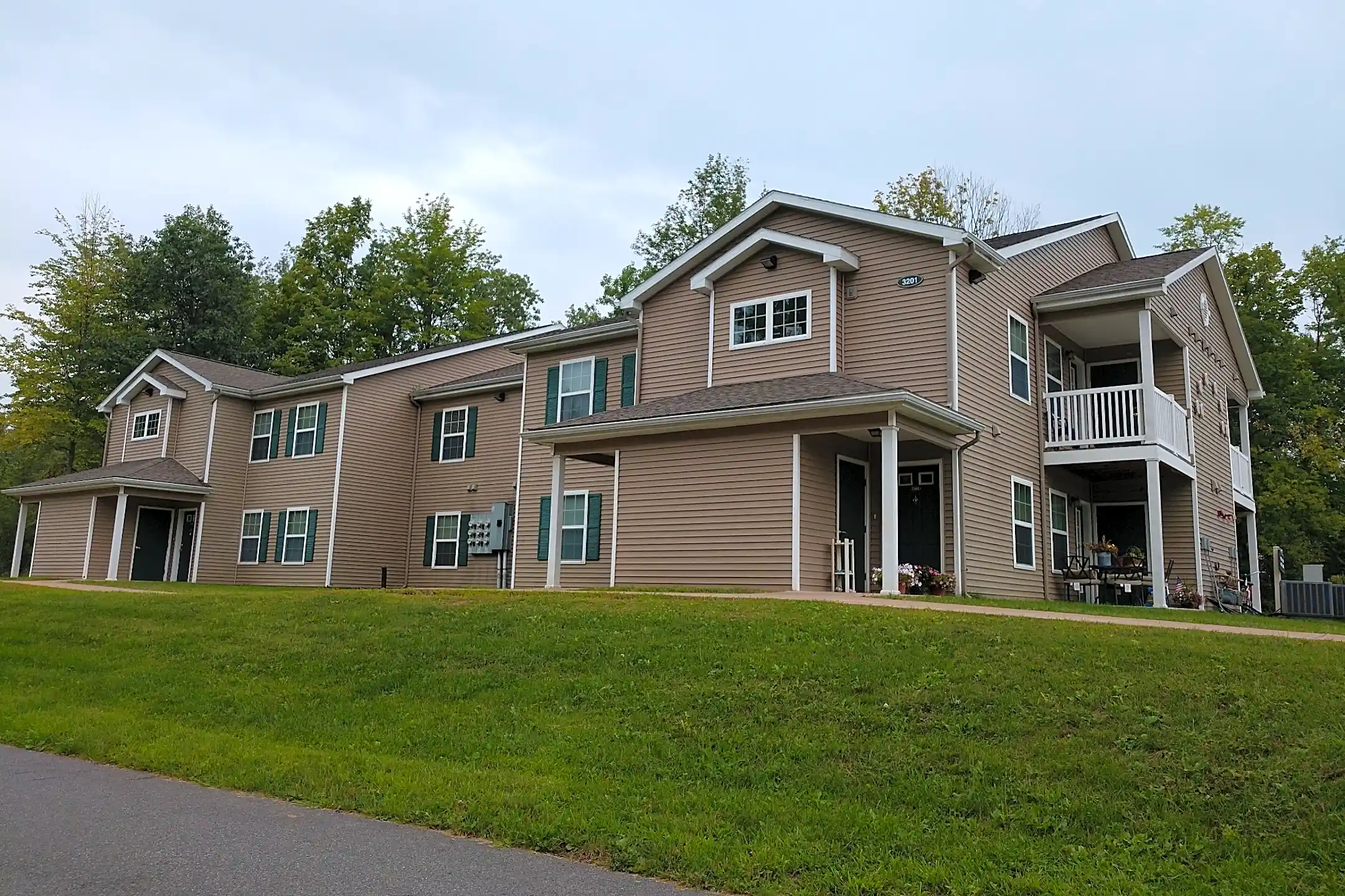 Riverknoll at Radisson Apartments Baldwinsville, NY 13027
