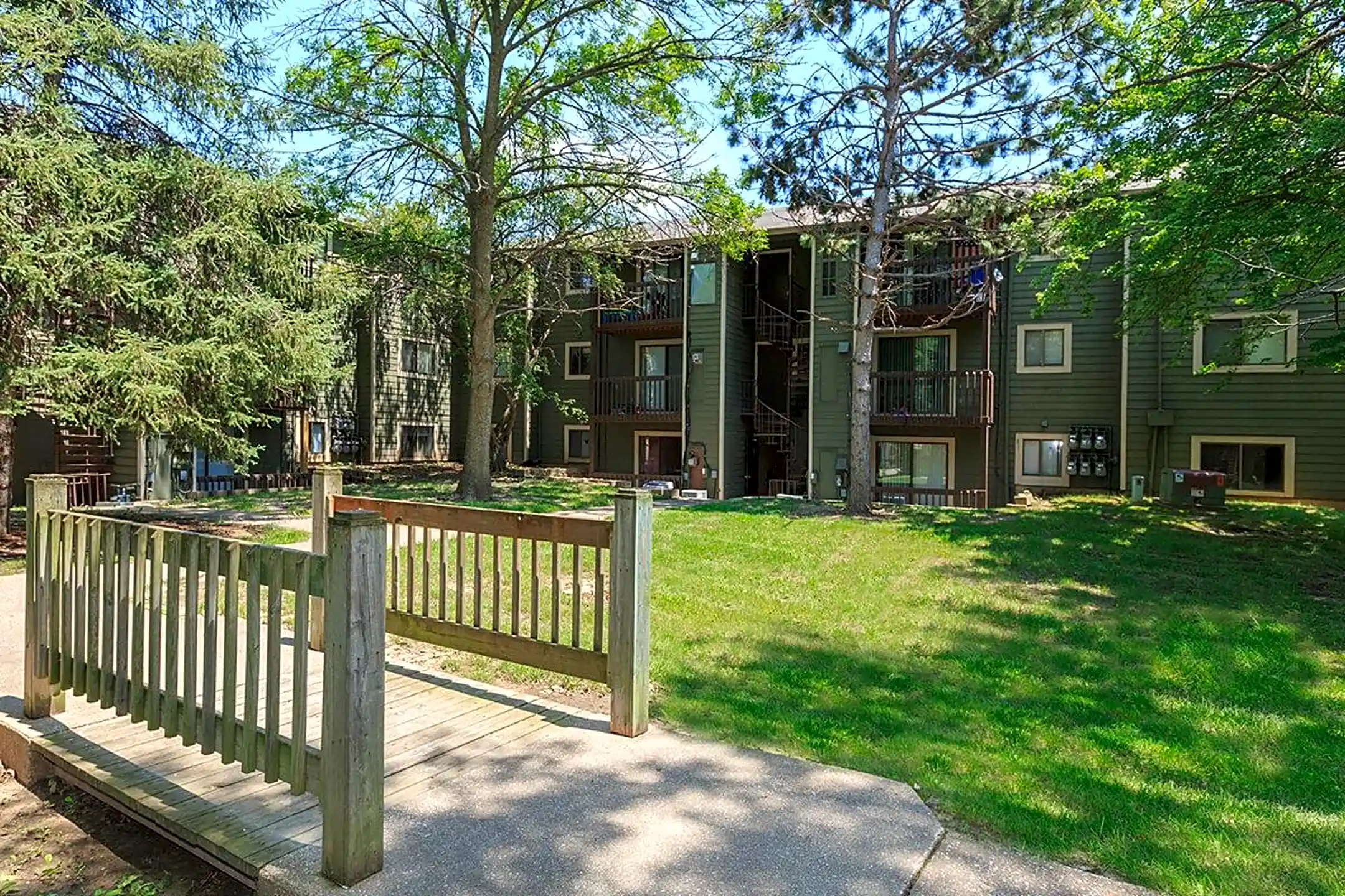 Pheasant Ridge Apartments 3500 70th St Moline, IL Apartments for