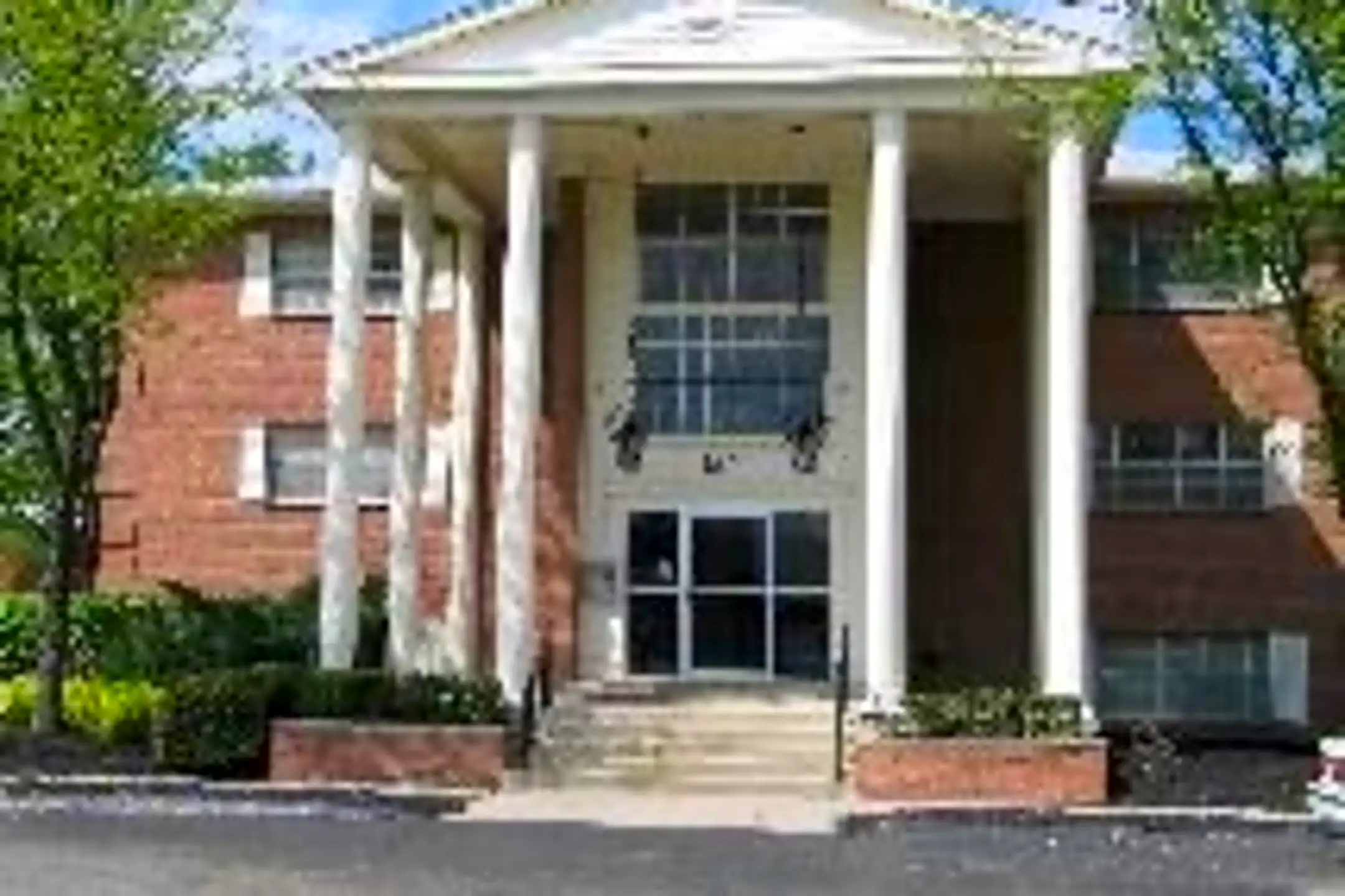 Berwick Plaza 3090 E Livingston Ave Columbus, OH Apartments for