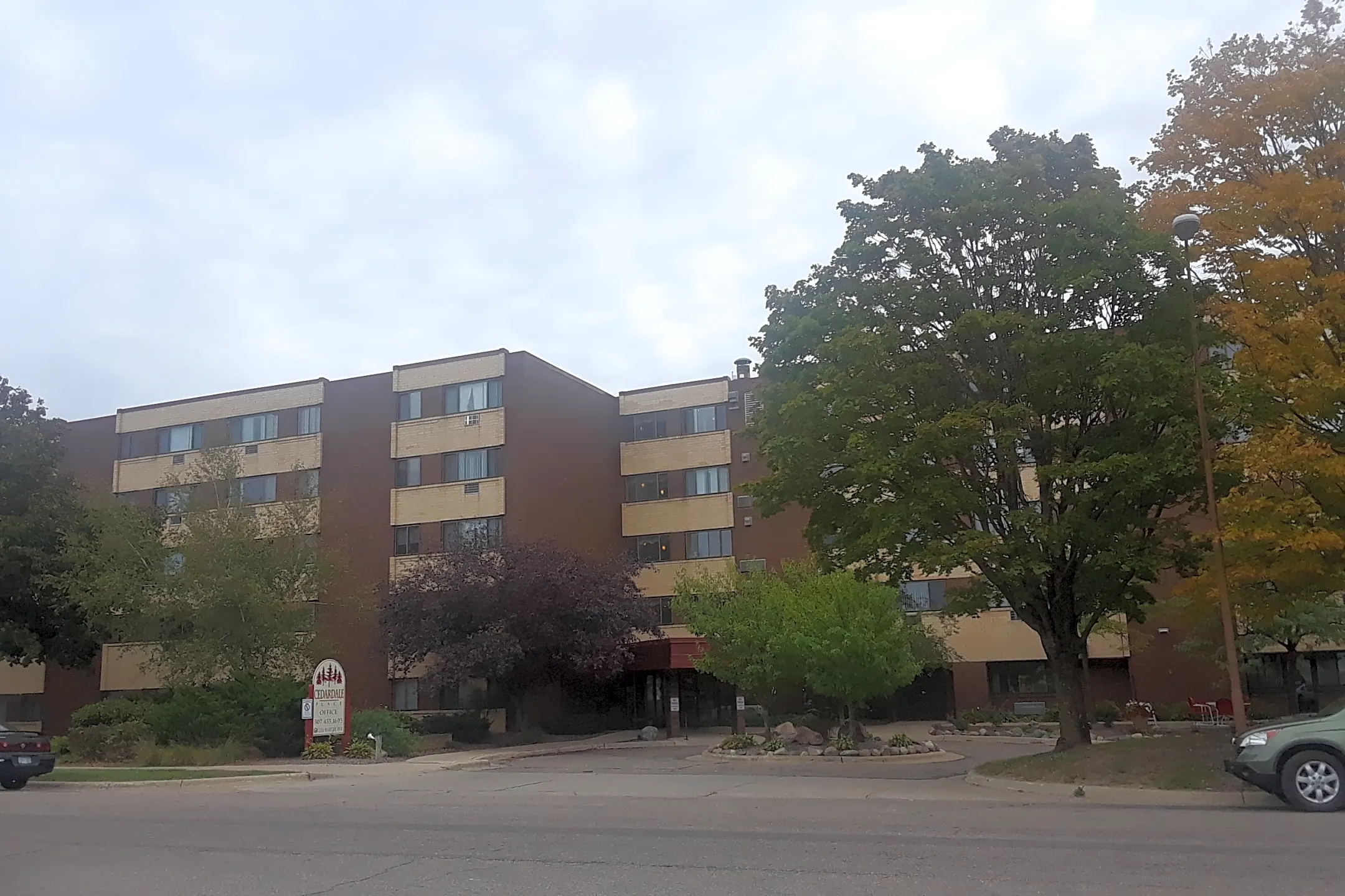 Cedar Place Apartments 2211 Hartle Ave Owatonna, MN Apartments for