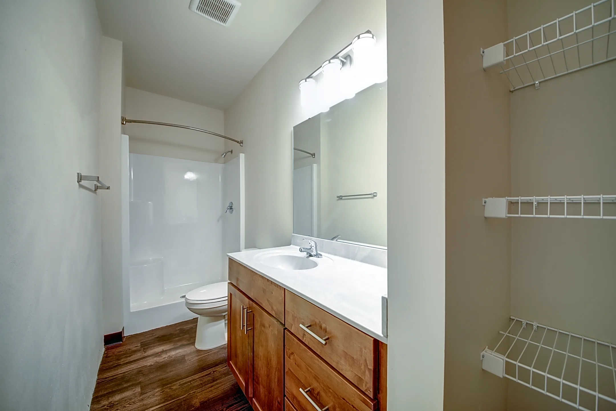 Bathroom - Lyon School Apartments - Saint Louis, MO