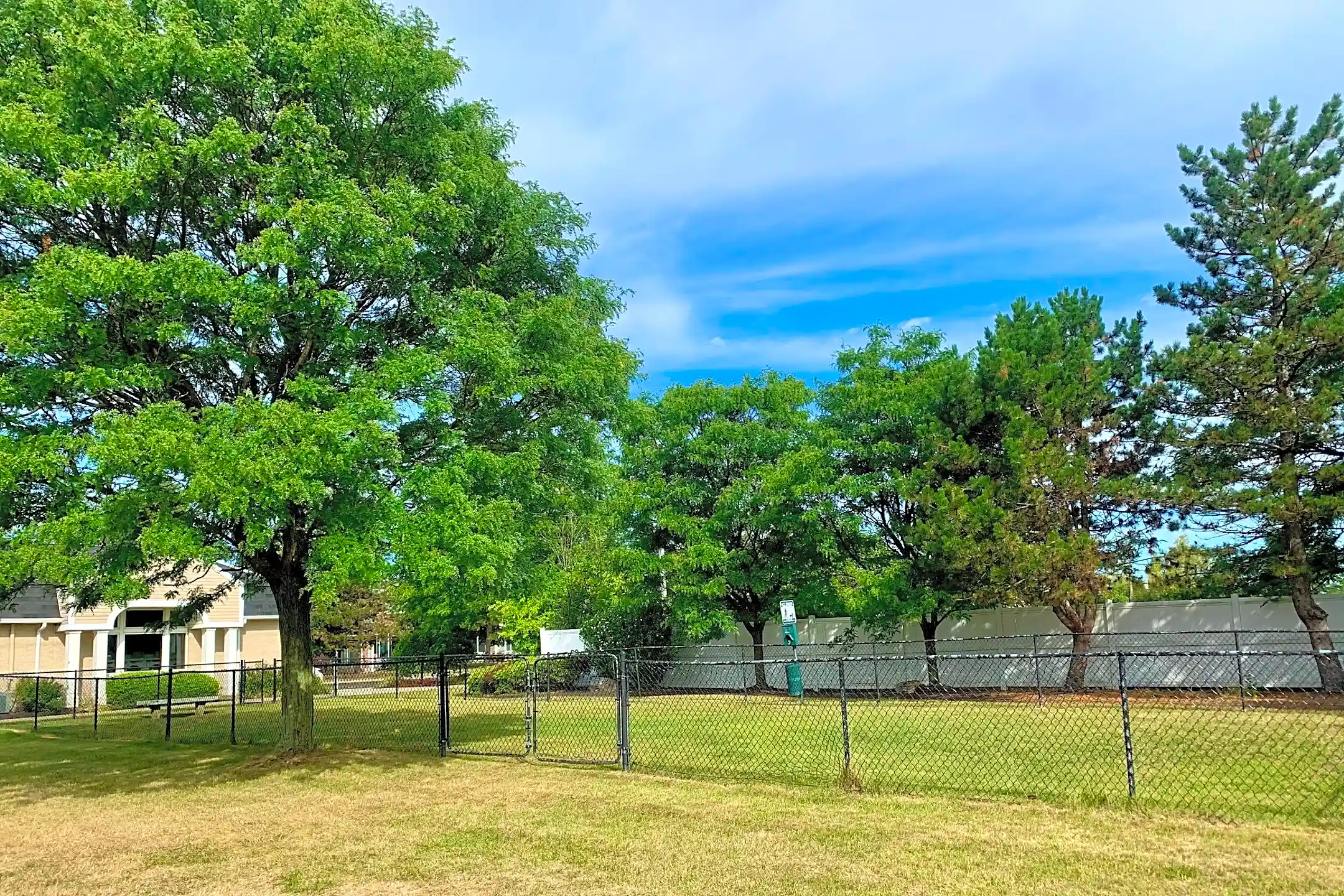 Dannybrook Apartments Buffalo, NY 14221