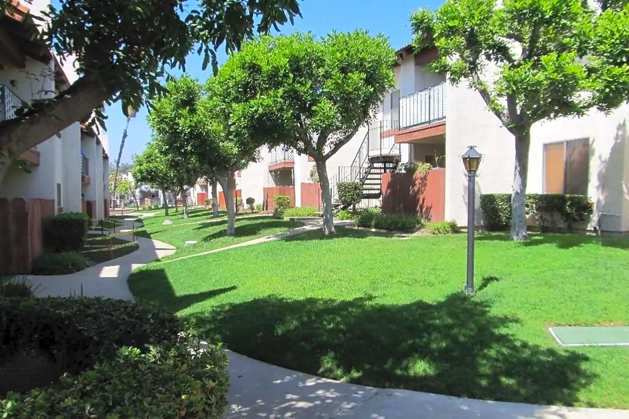 23617 Golden Springs Dr 8K Condos Diamond Bar, CA 91765