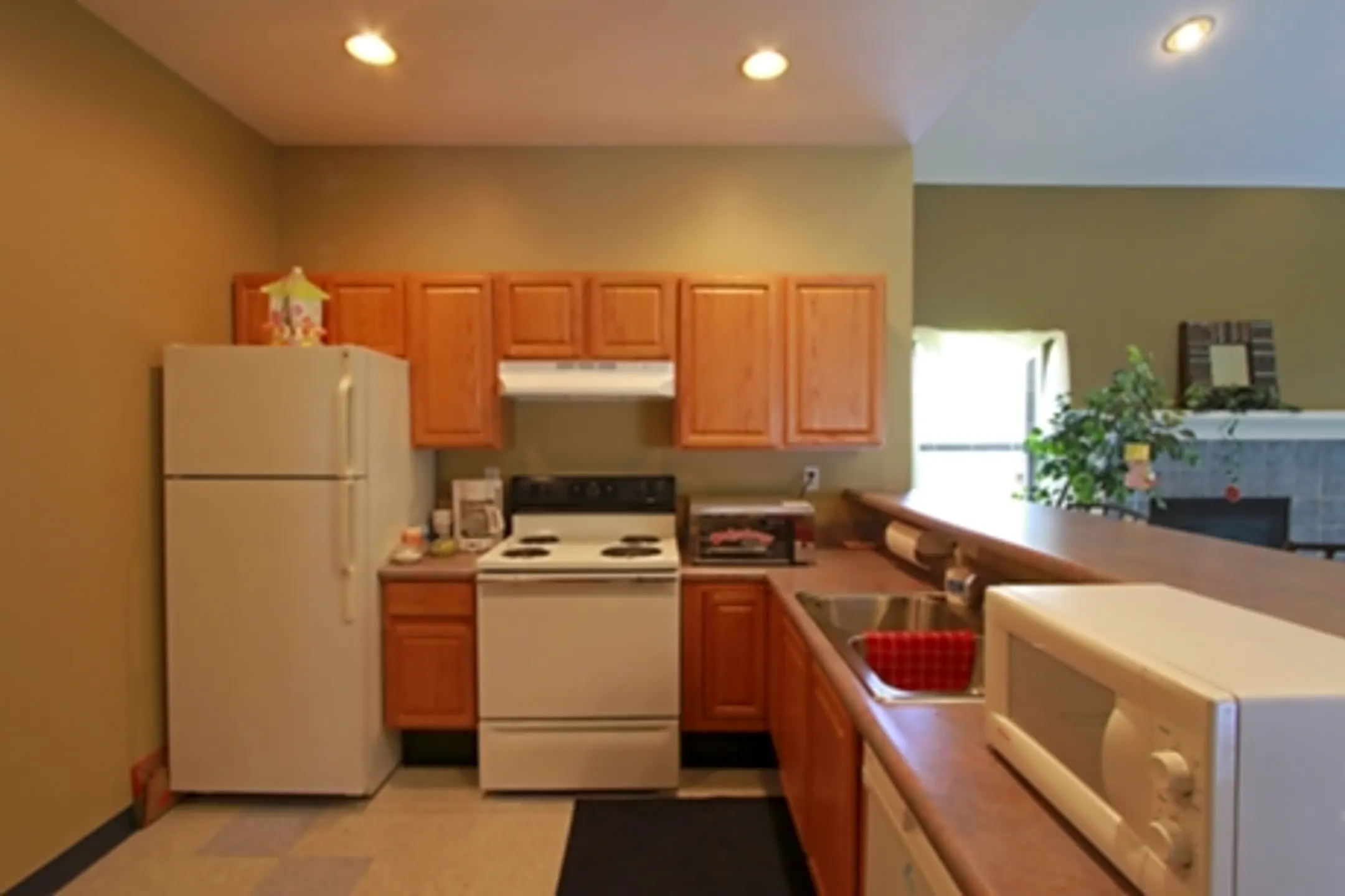 Cottonwood Park Apartment Homes Shawnee, KS 66216