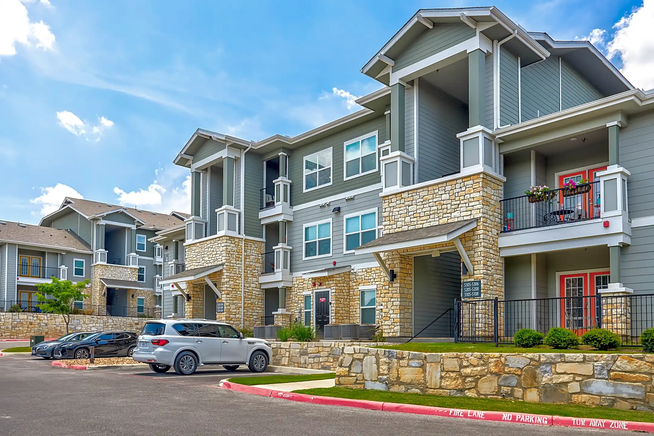 Esperanza 14006 Potranco Road San Antonio, TX Apartments for Rent