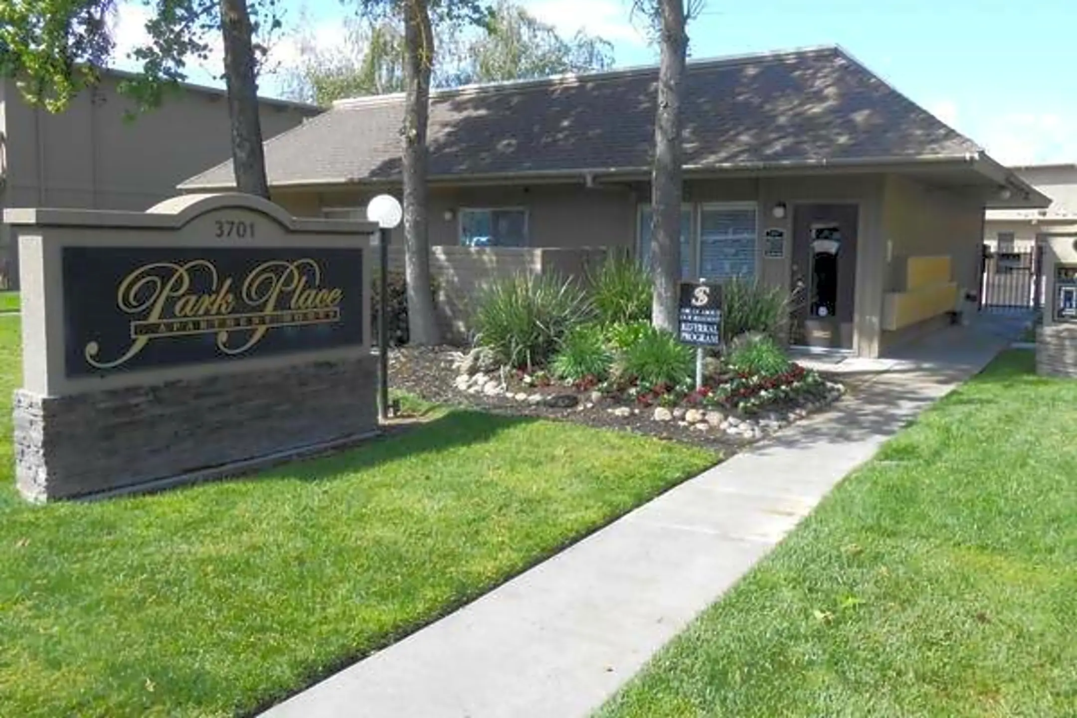 Park Place Apartments 3701 Crowell Rd Turlock, CA Apartments for