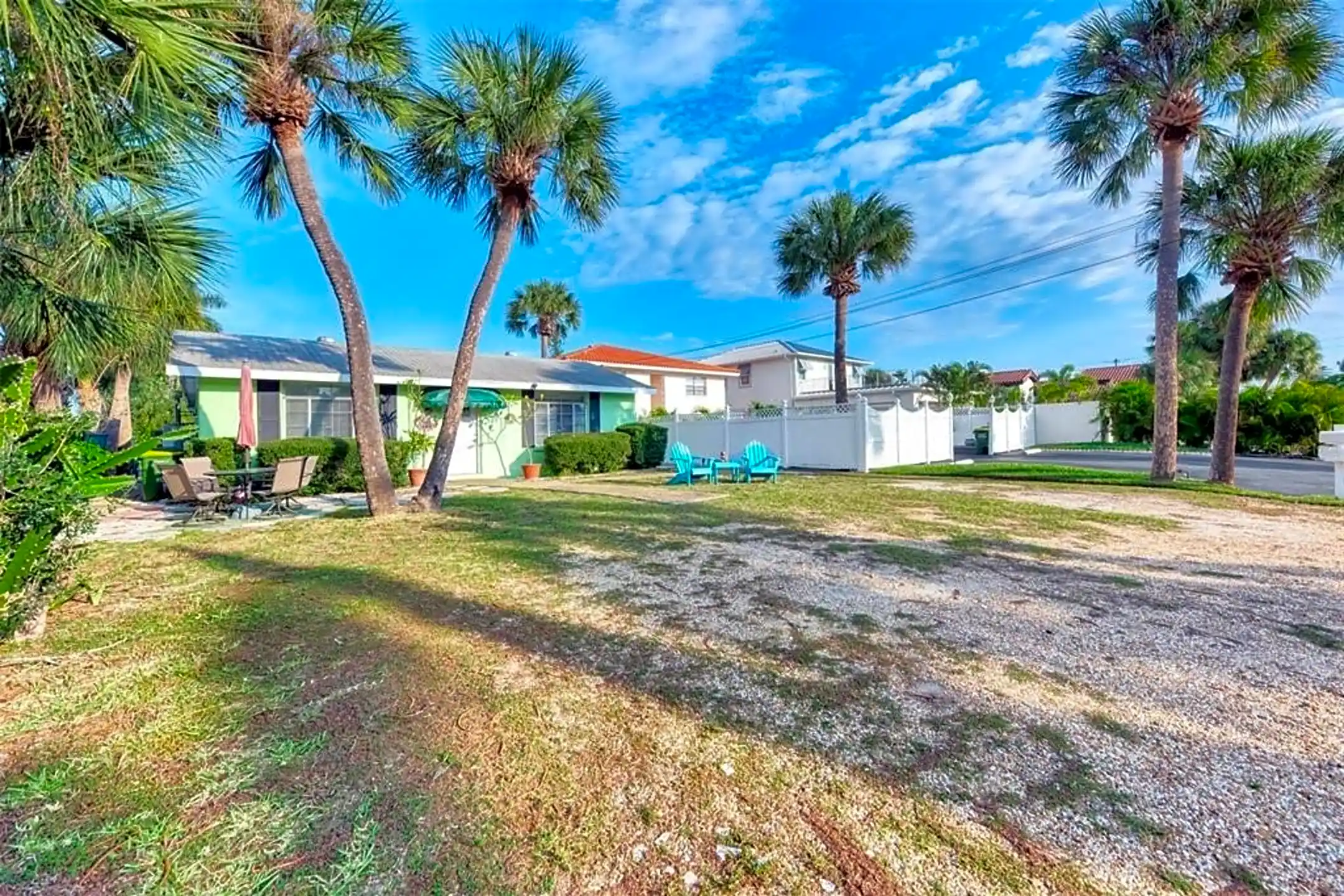 137 Harrison Dr Houses Sarasota, FL 34236