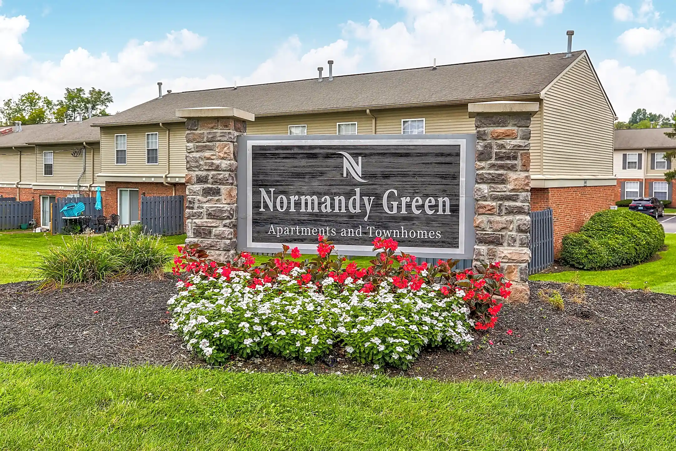 Normandy Green Apartments & Townhouses 6805 Sebree Dr Florence, KY