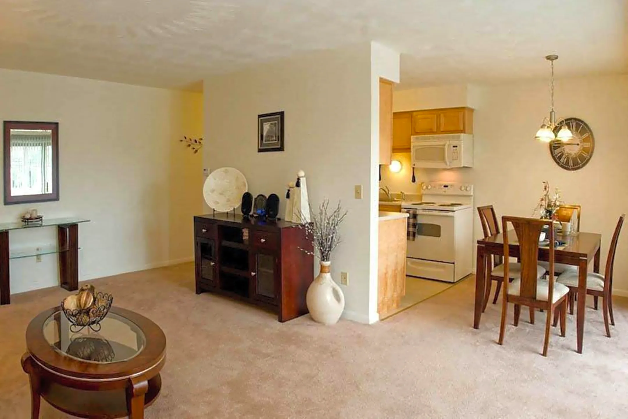 Winton Village Apartments 3242 Winton Rd S Rochester, NY Apartments