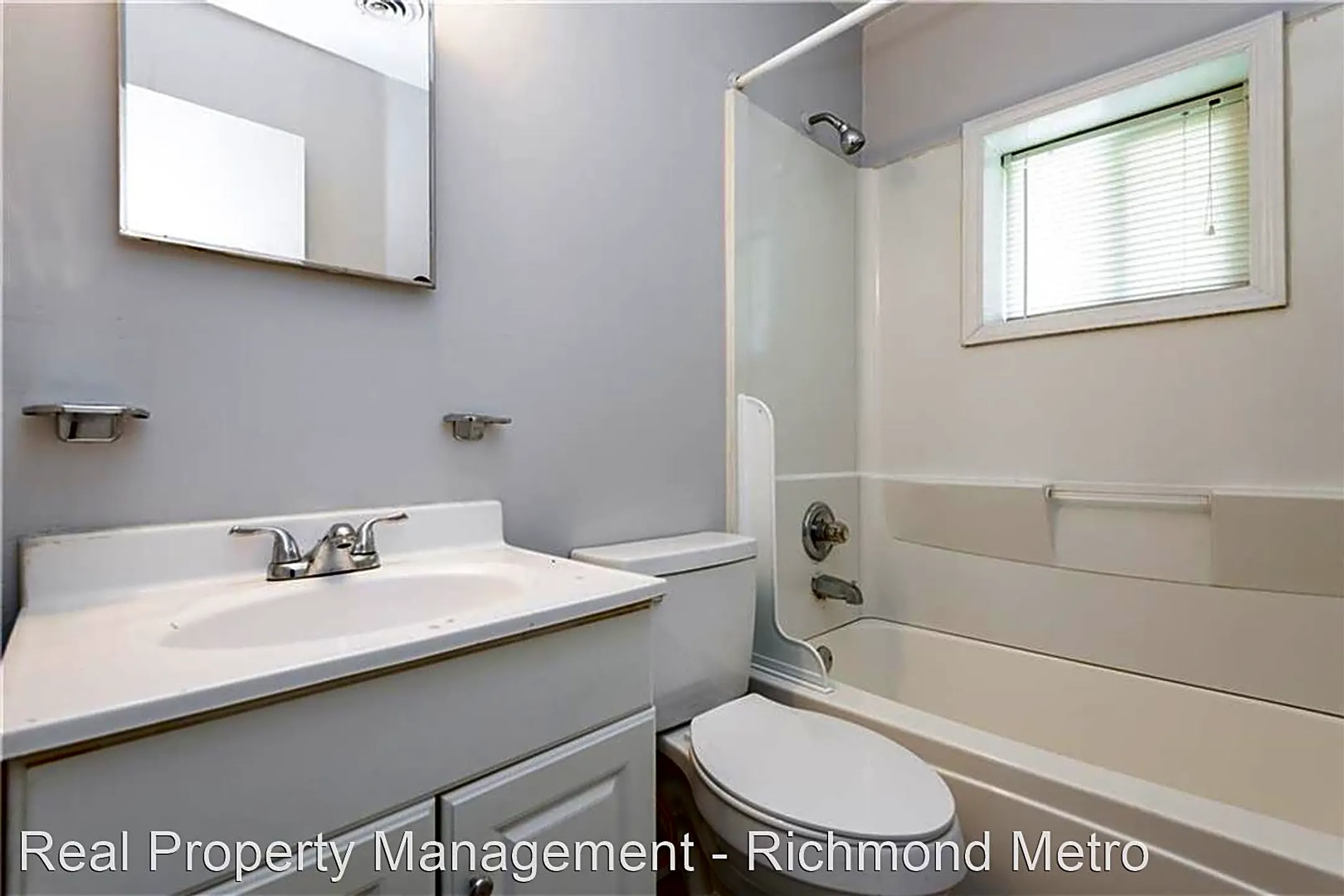 Bathroom - 1309 Lynhaven Ave - Richmond, VA