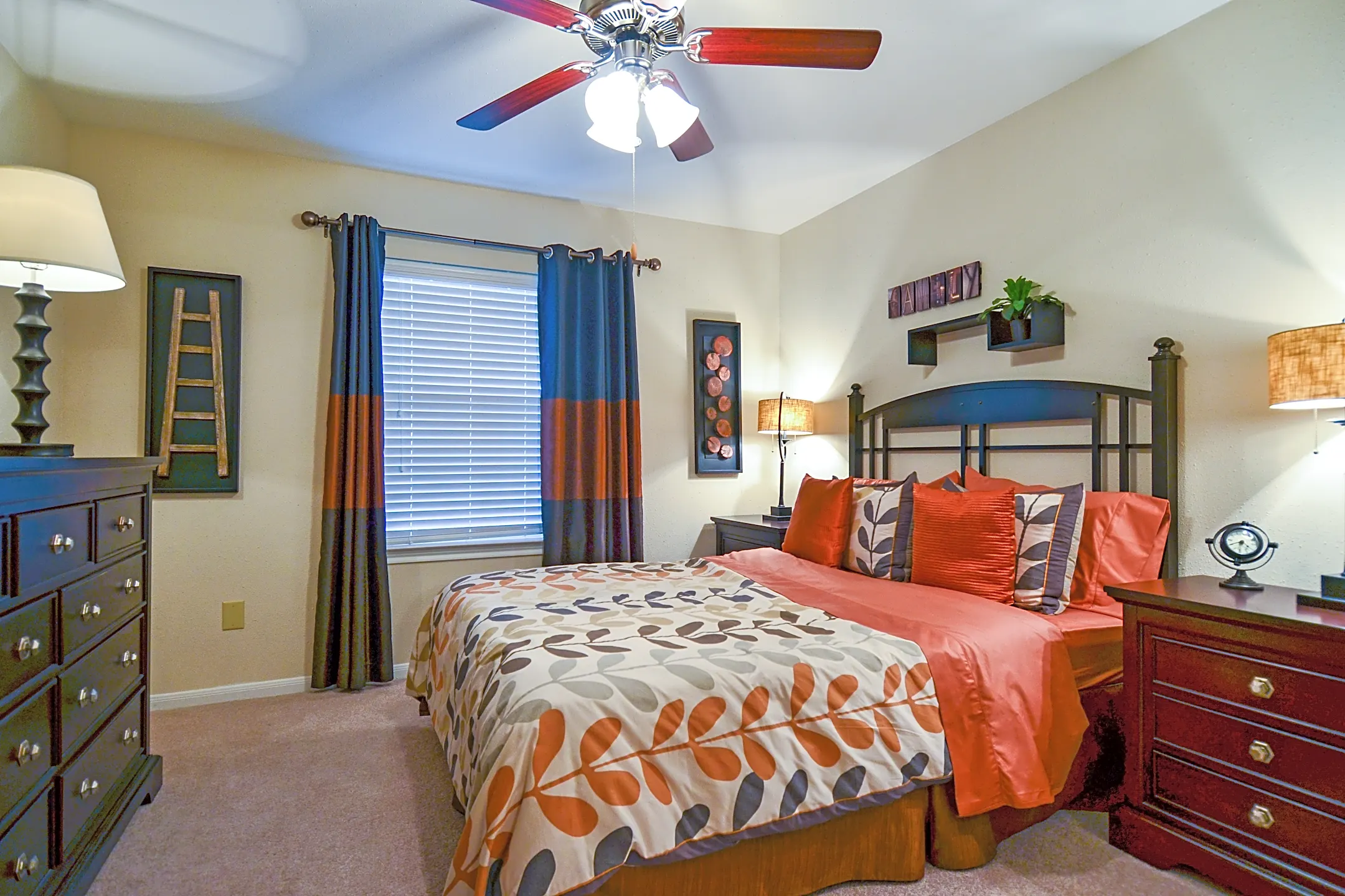 Abbey at Enclave Houston, TX 77077