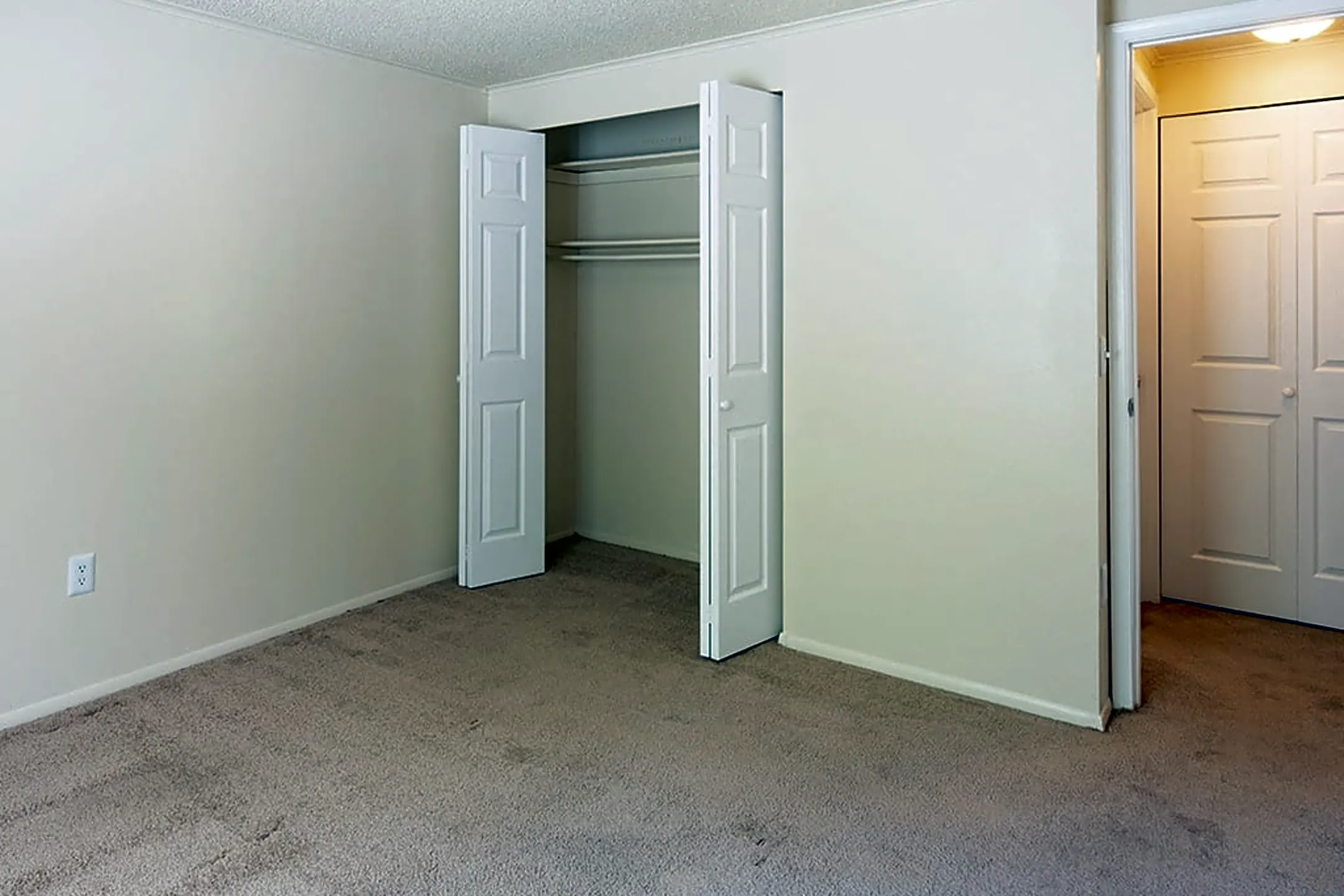 Brookdale Apartments 9027F Horrigan Court Richmond, VA Apartments