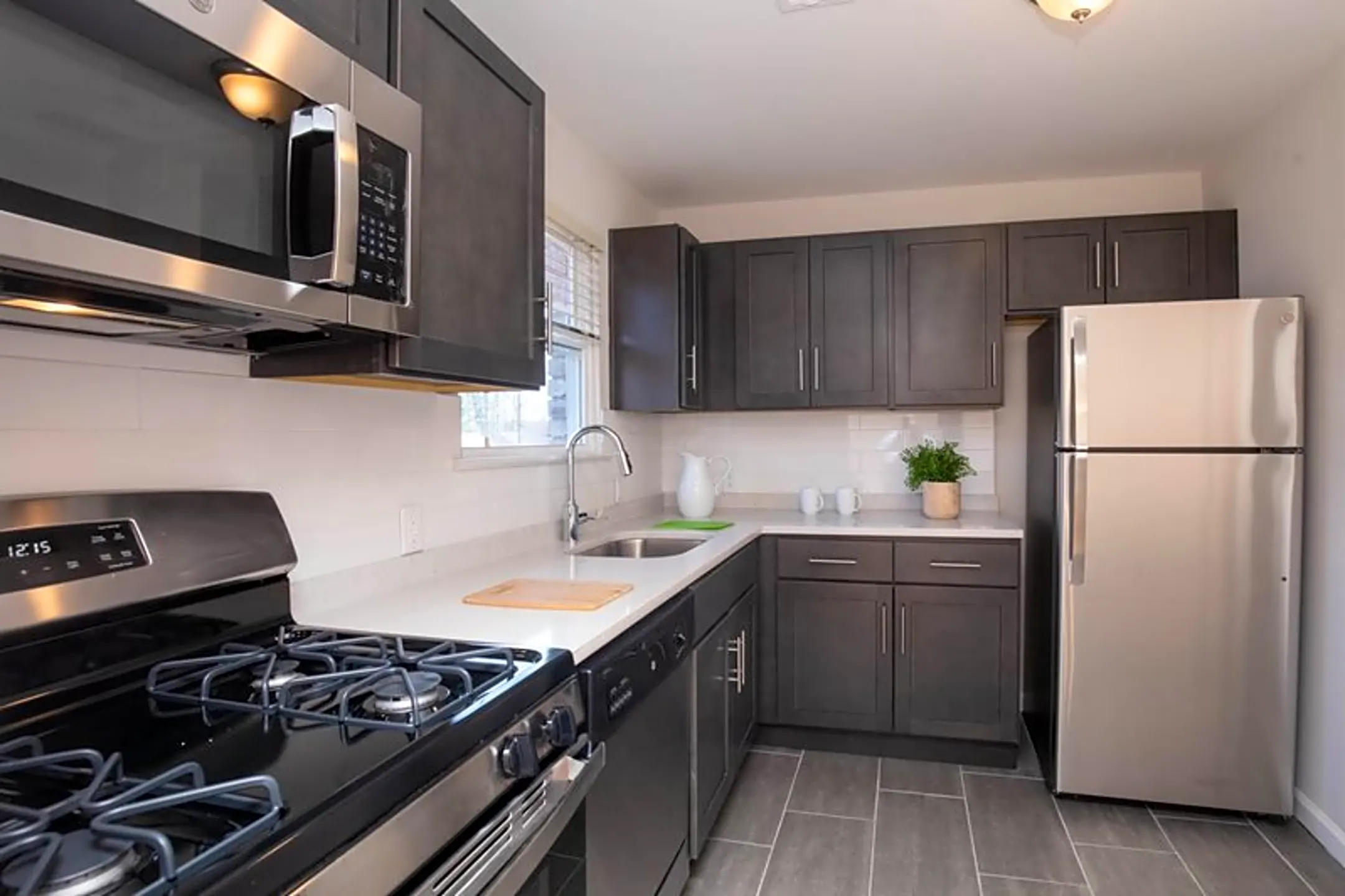 PARSONAGE HILL VILLAGE 307 Parsonage Rd Edison, NJ Apartments for