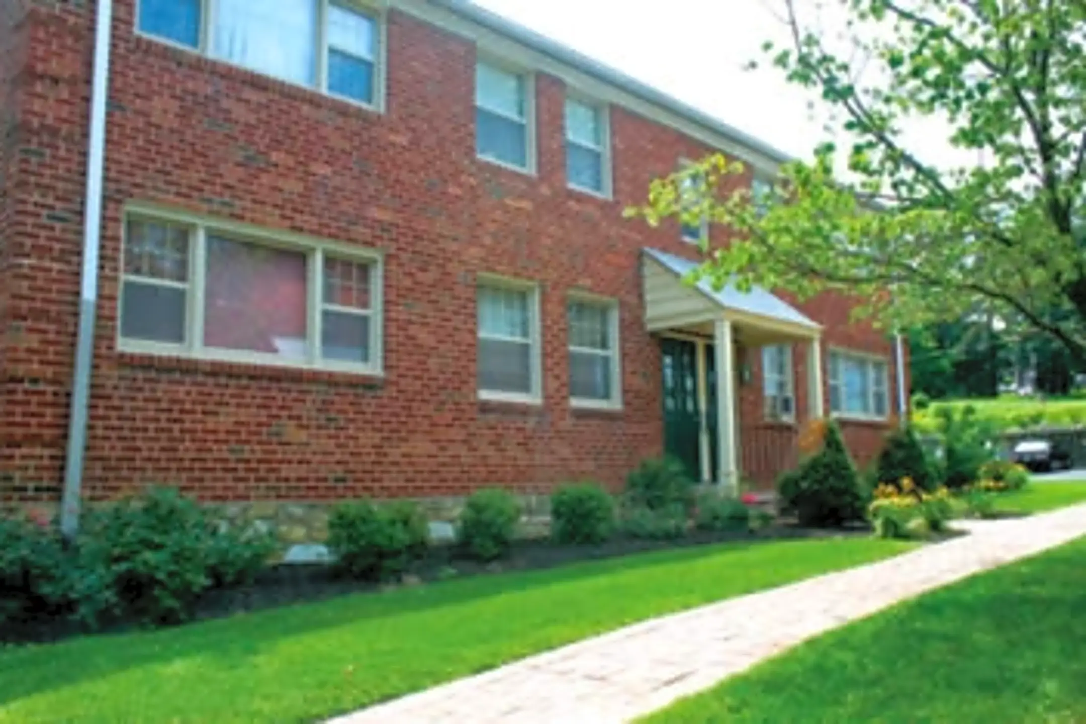 Elkins Park Gardens Elkins Park, PA 19027