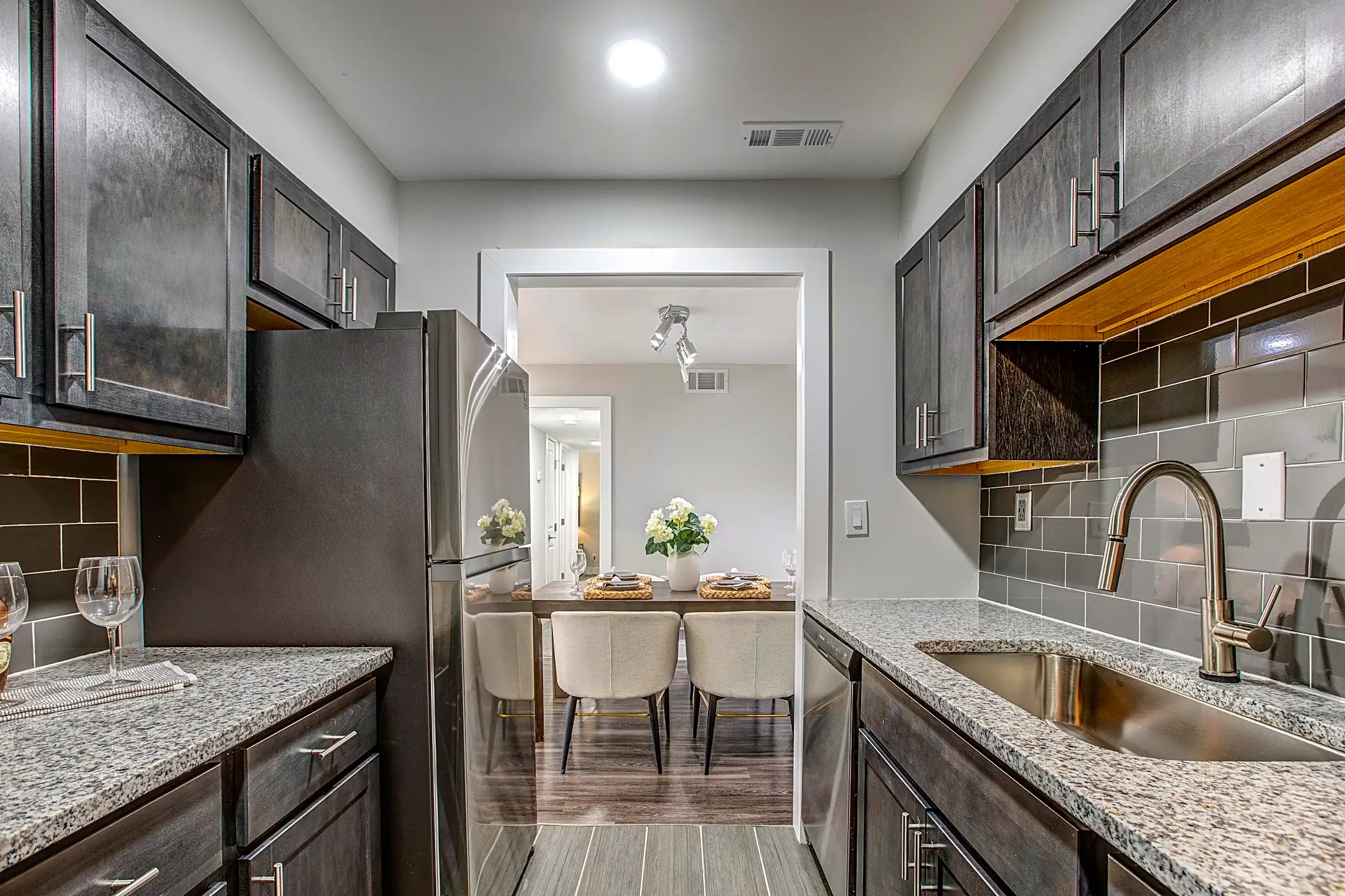 Park at Glenwood 200 High Court Place Decatur, GA Apartments for