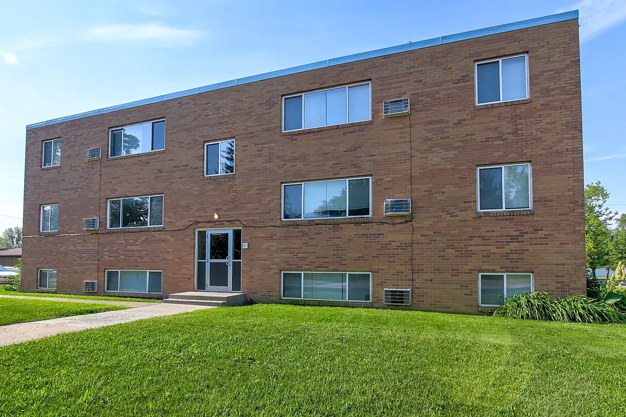 Shamrock Lane Apartments Devils Lake, ND 58301