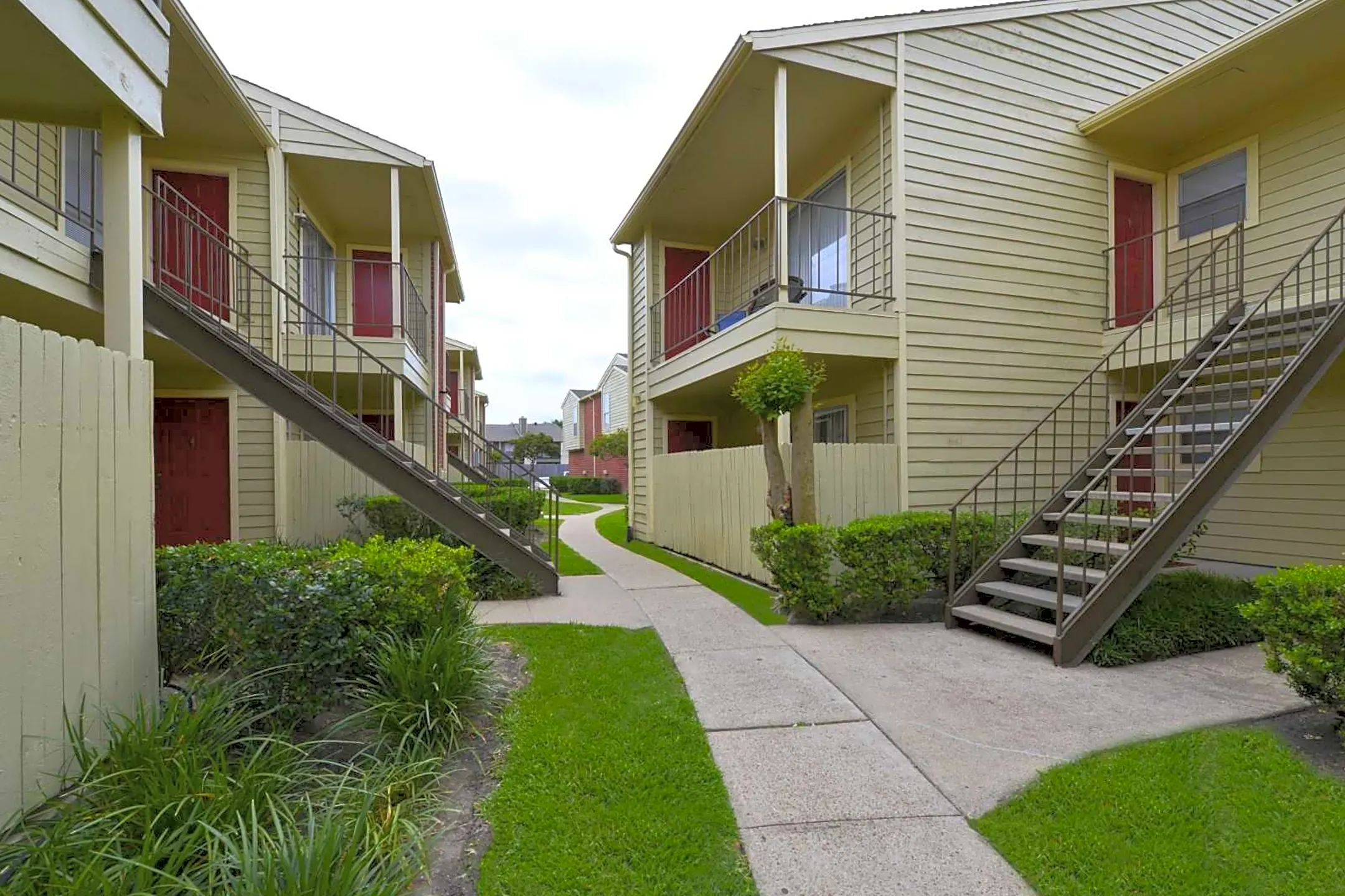 Brookbend Apartments On Fondren