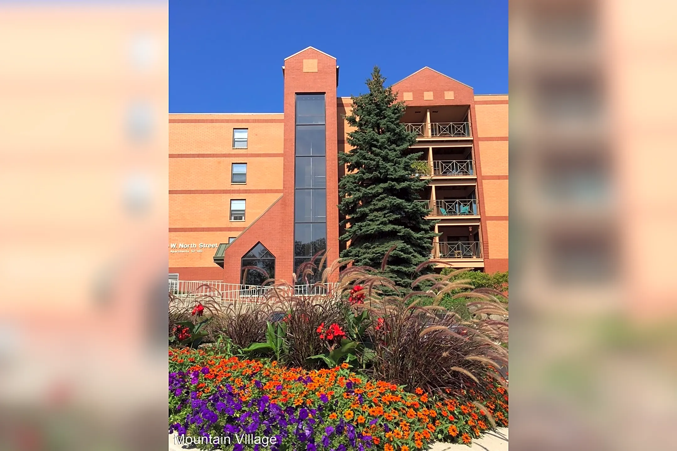 Mountain Village Apartments Waukesha