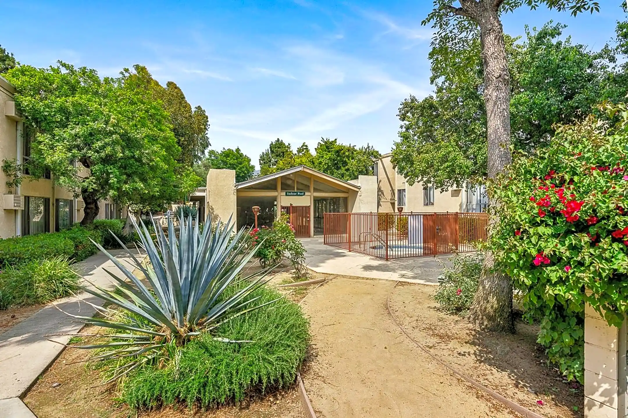 mountain-view-manor-12960-dronfield-ave-sylmar-ca-apartments-for