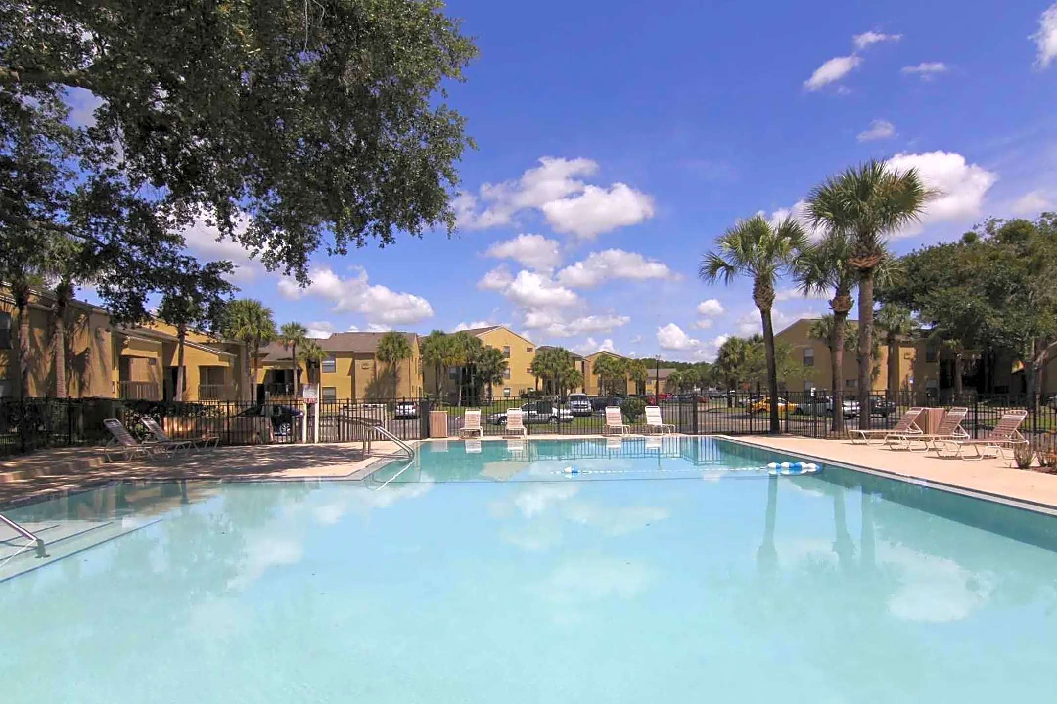 Village Park At Lake Orlando Apartments - Orlando, FL 32808