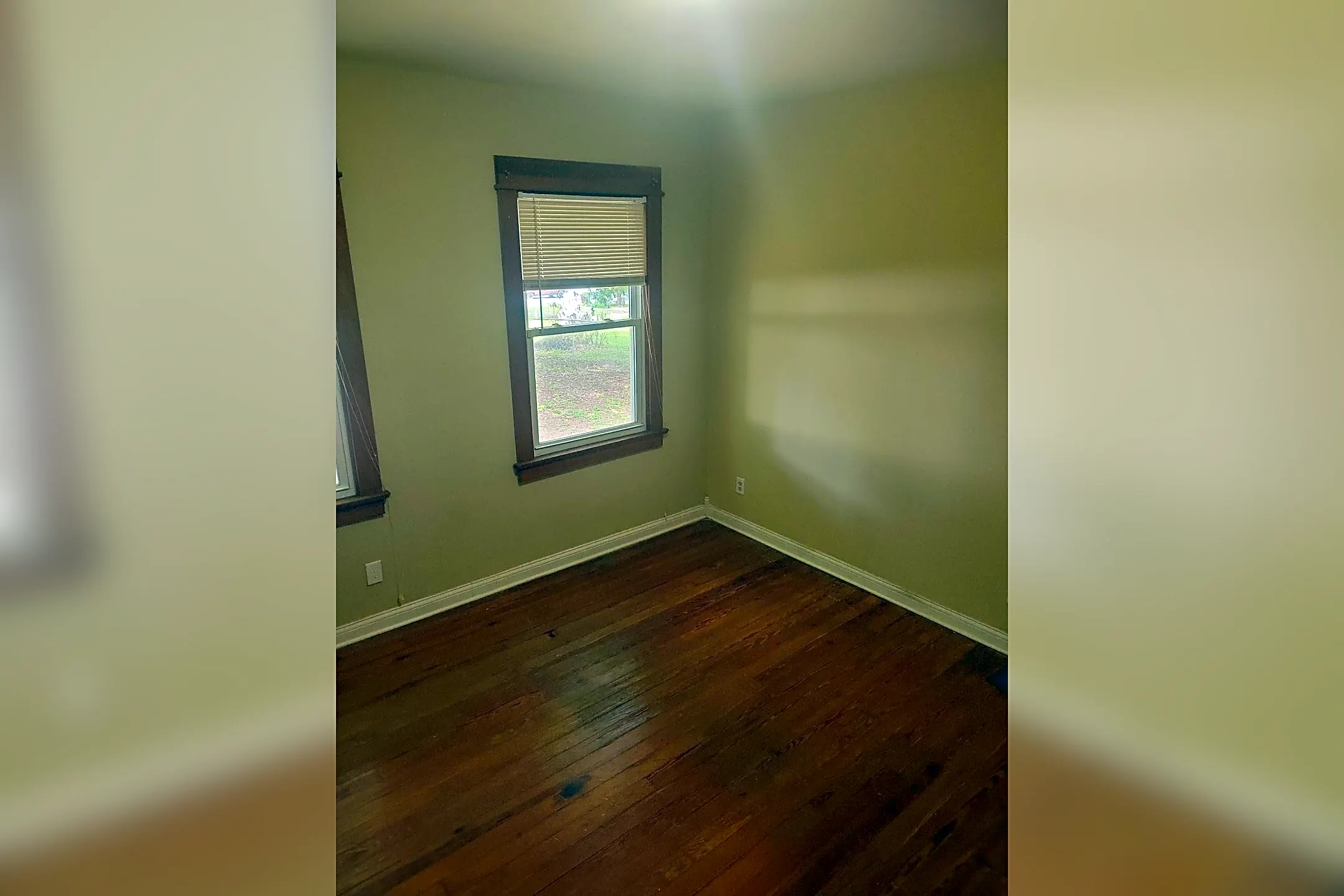 Bedroom - 3932 S 2nd St - Louisville, KY